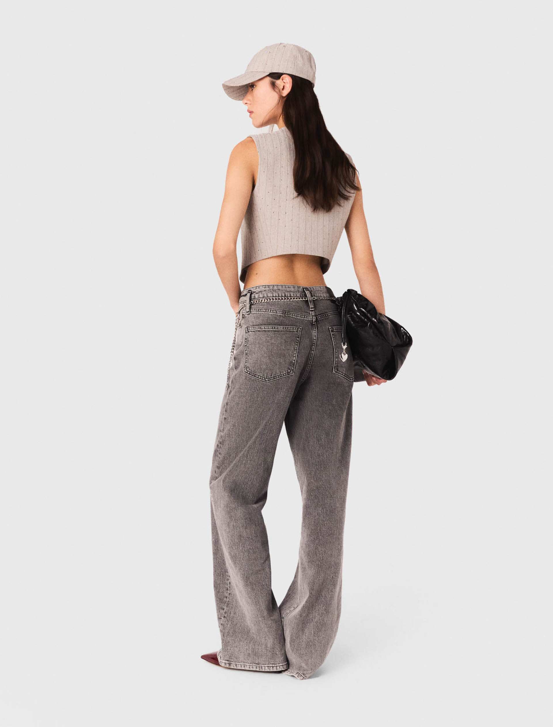 Жіночий сірий жилет зі стразами