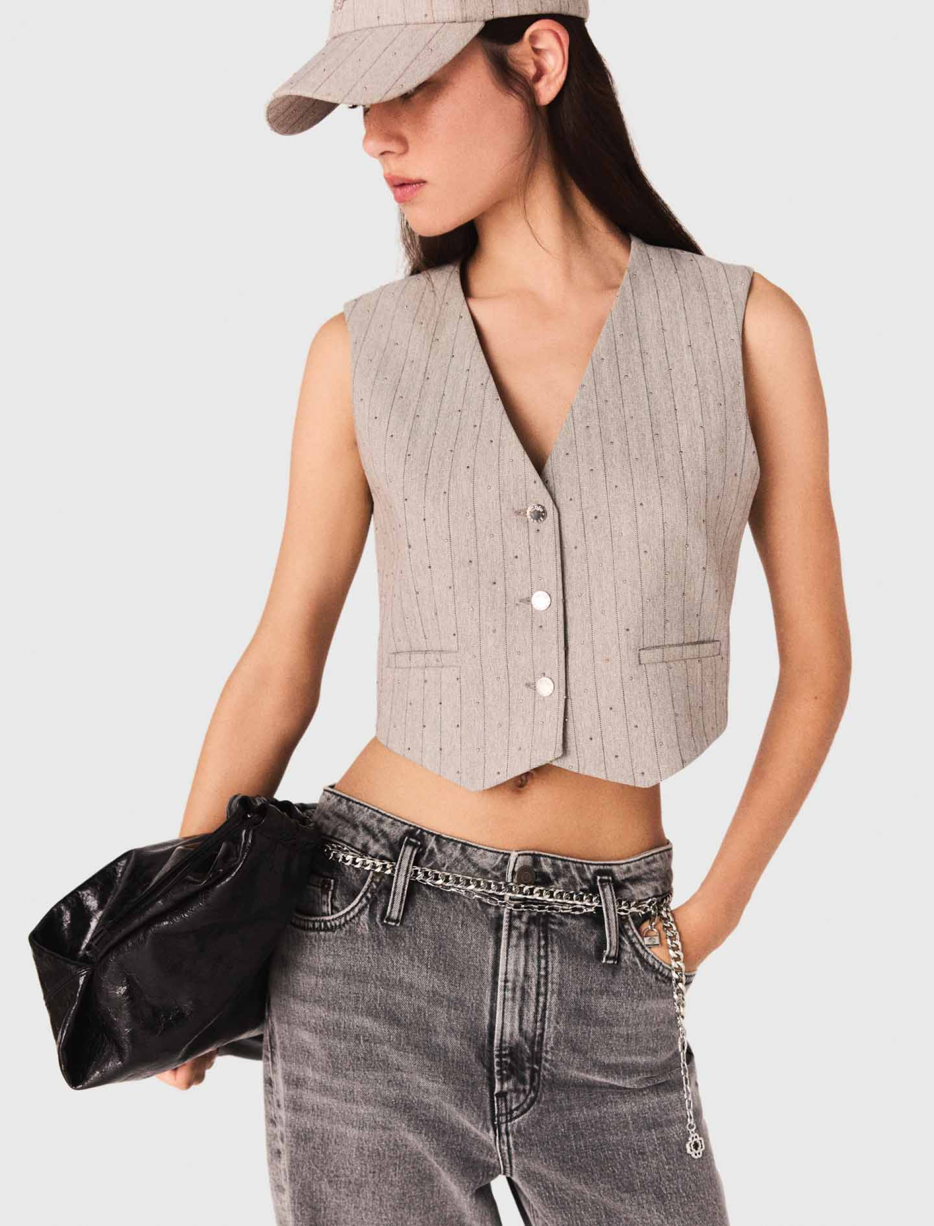 Жіночий сірий жилет зі стразами