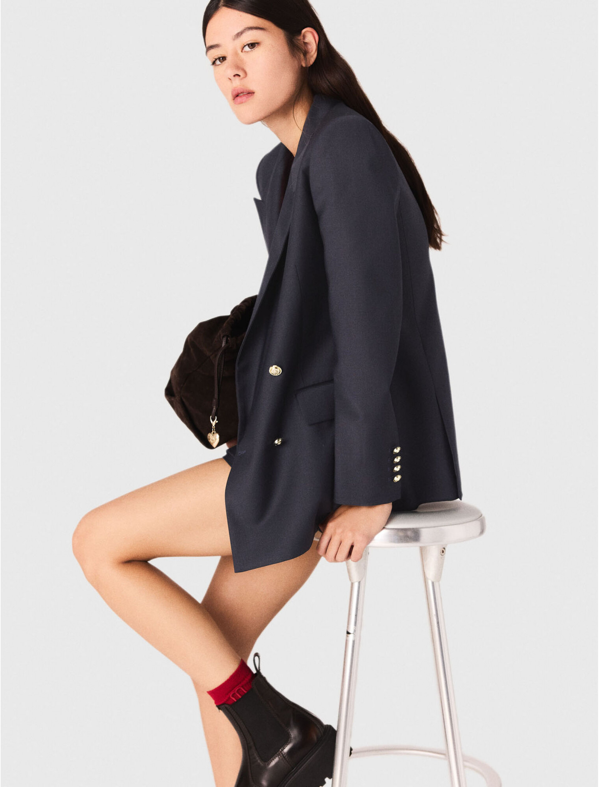 Жіночий синій жакет з золотистими ґудзиками