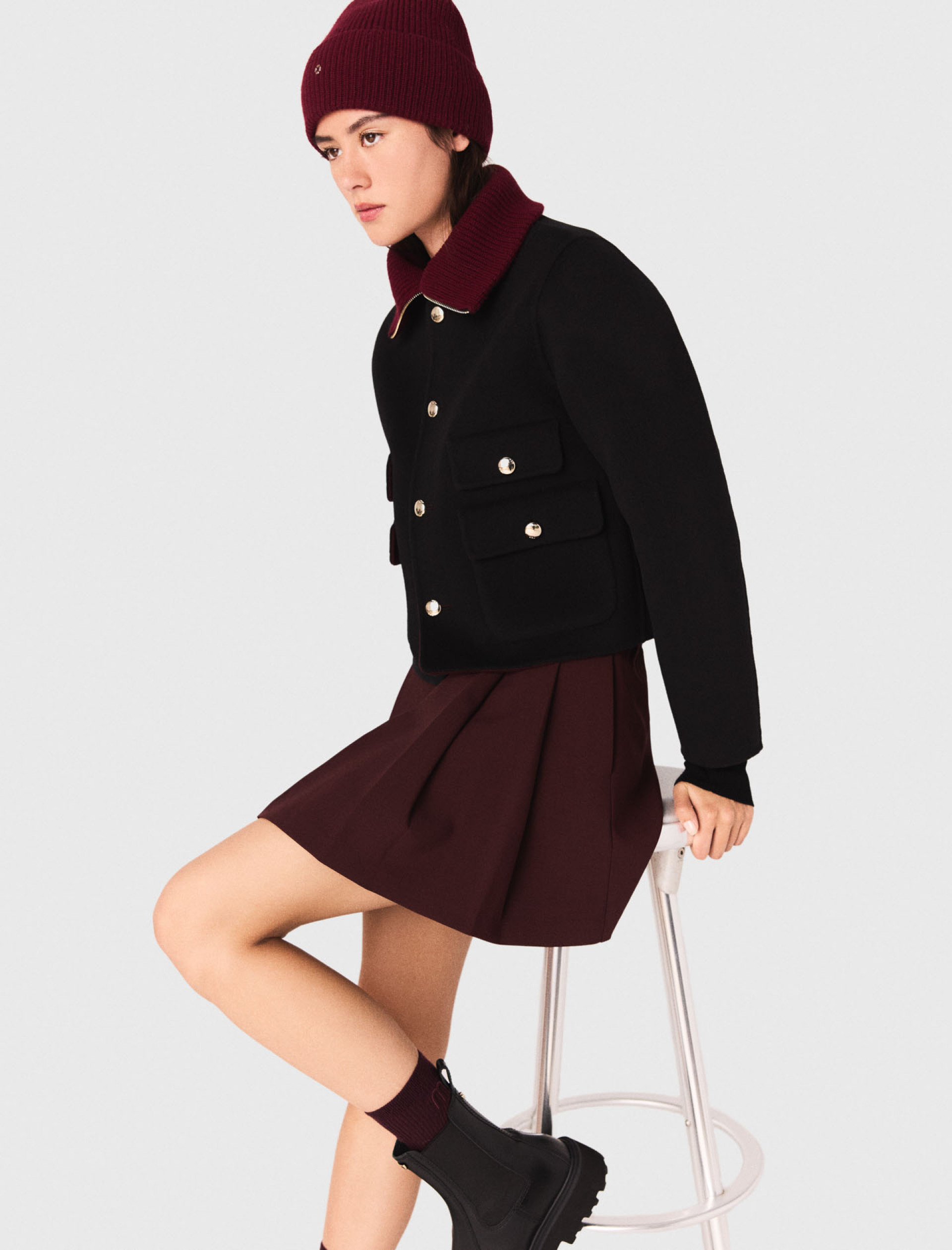 Женская бордовая короткая куртка