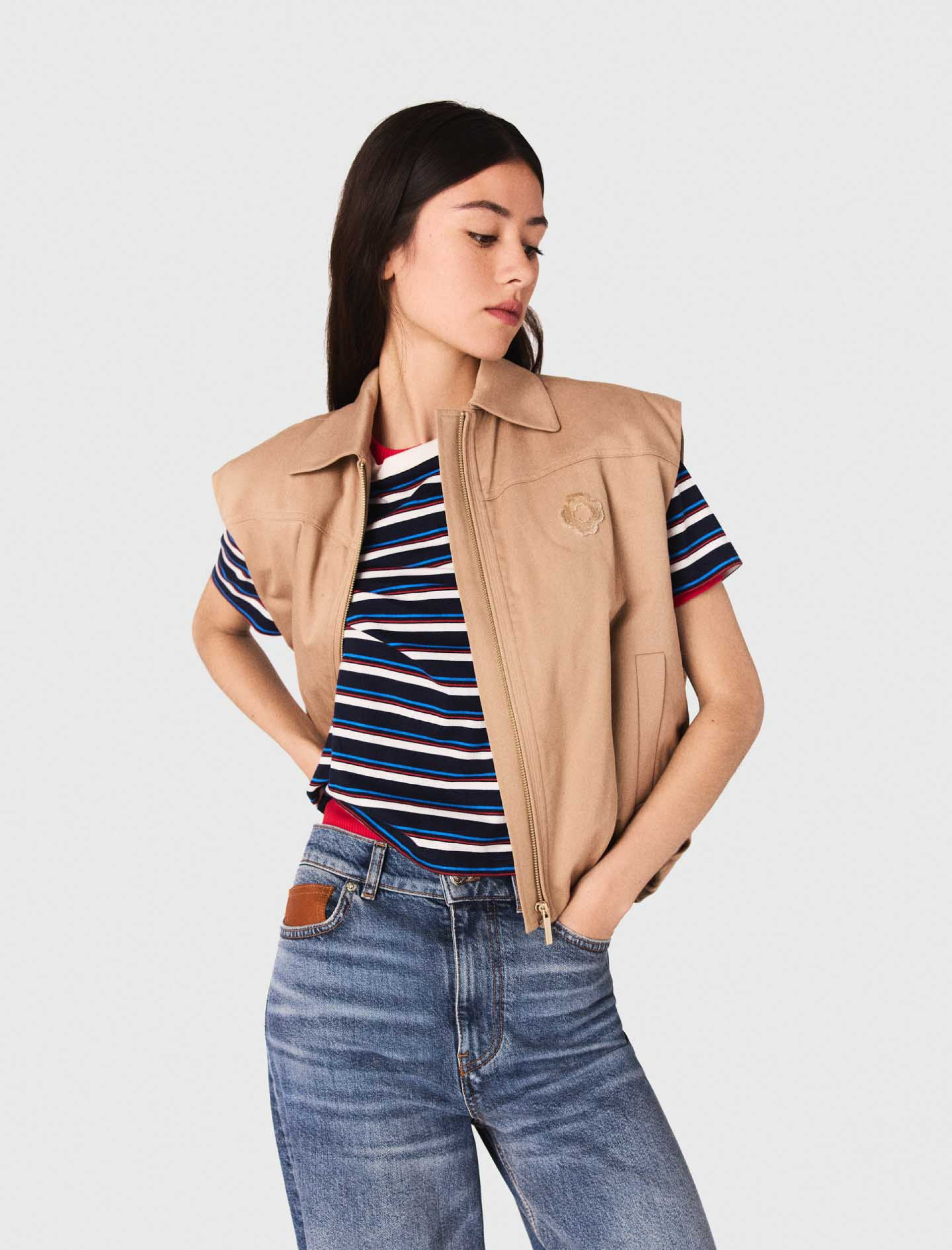 Женский бежевый жилет Женский бежевый жилет