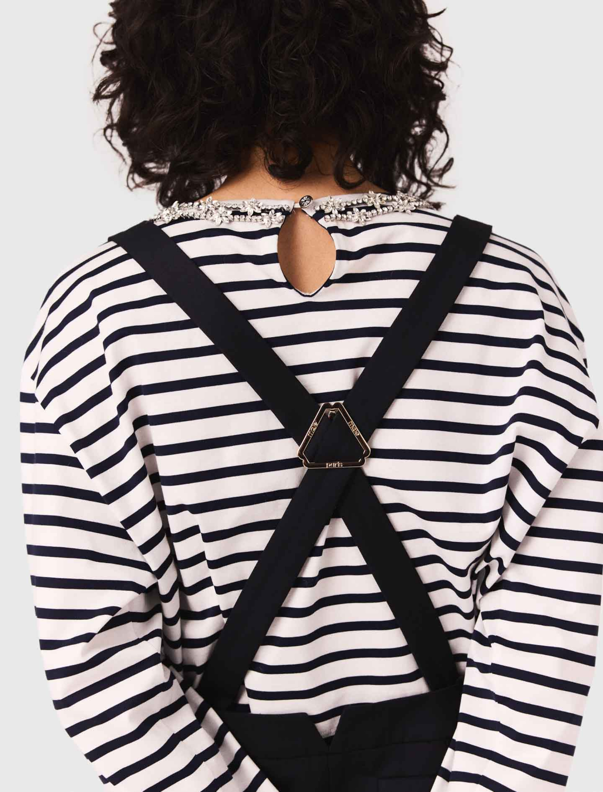 Женское платье-сарафан на бретелях