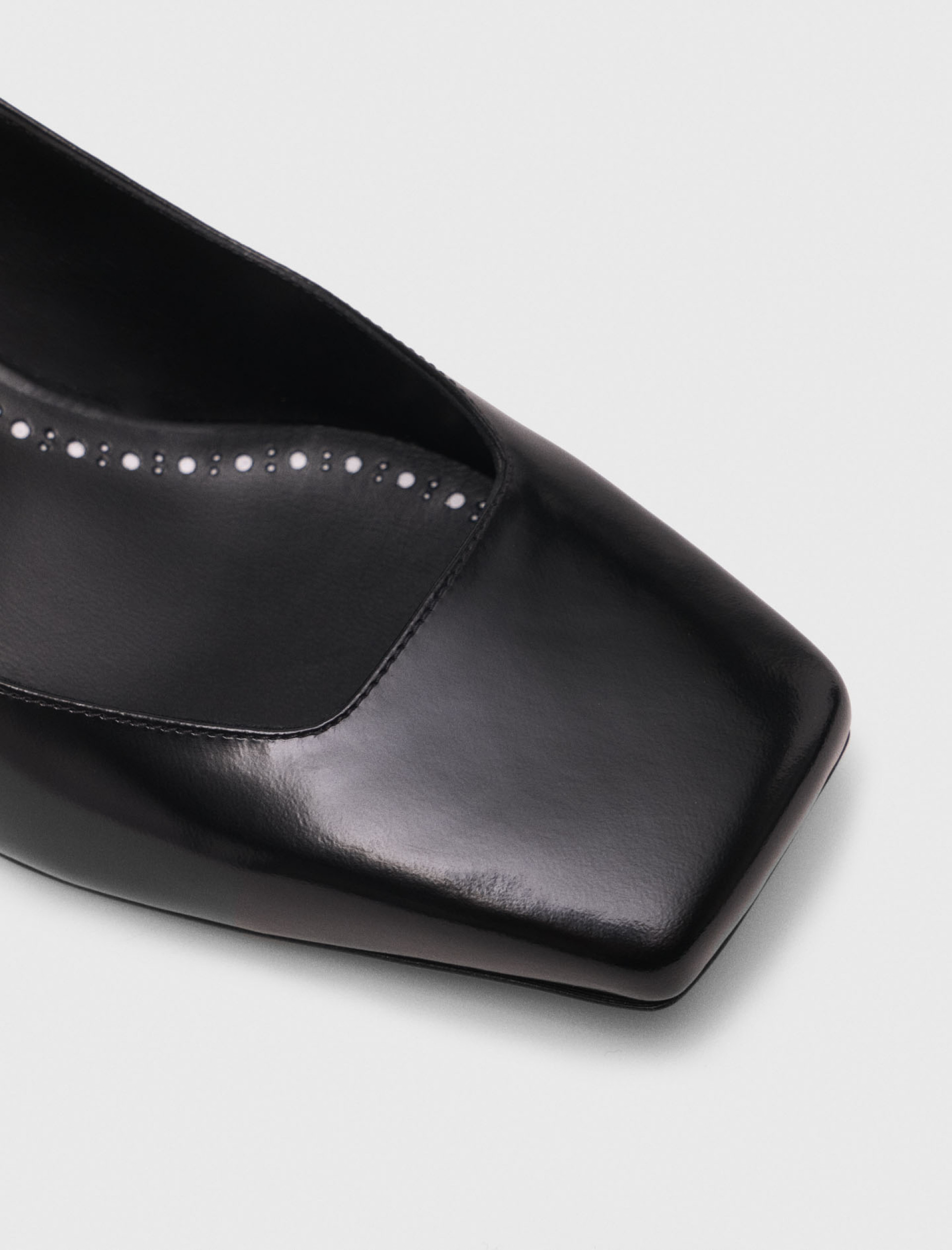 Жіночі туфлі Мері Джейн на каблуку зі стразами