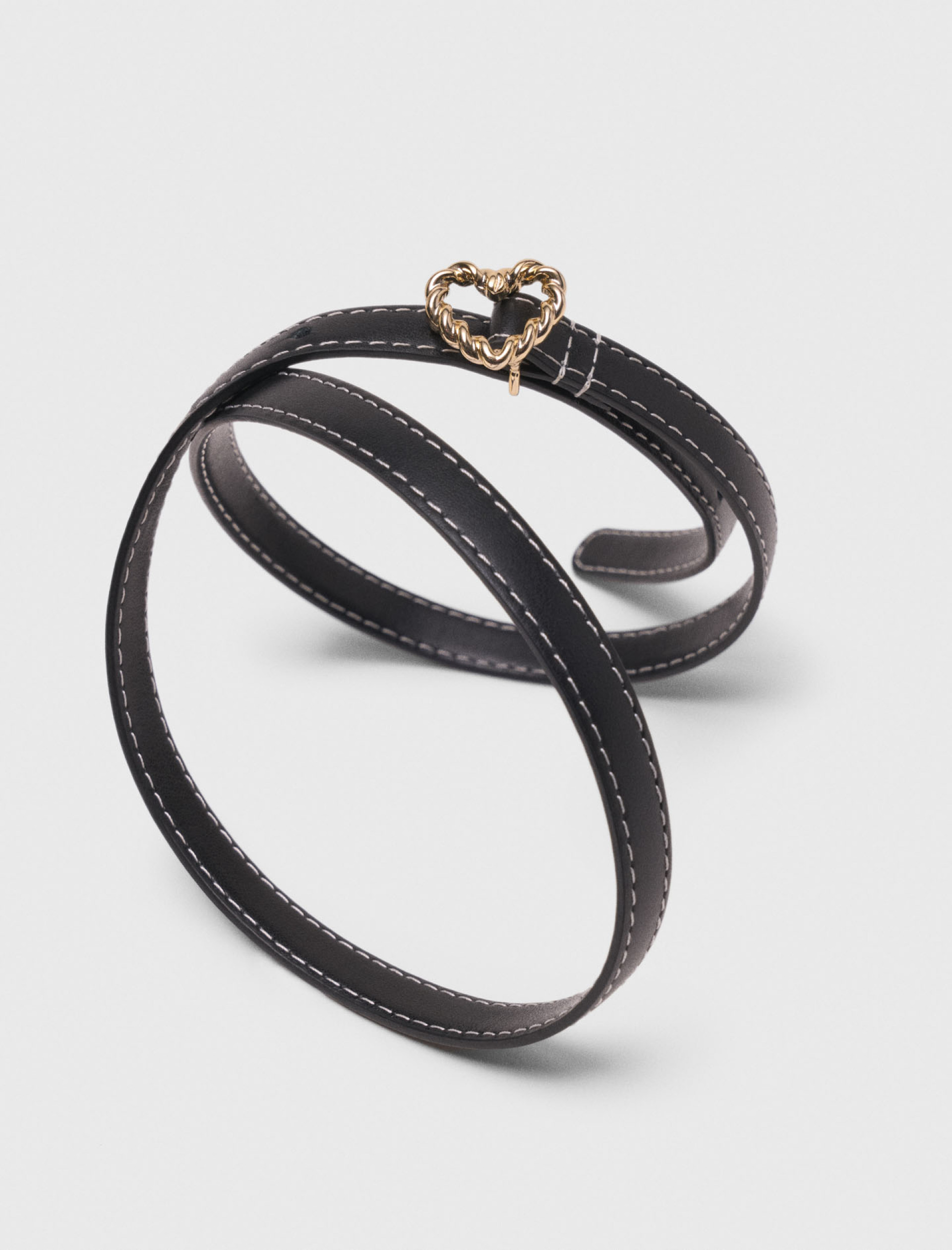 Жіночий чорний ремінь з пряжкою у вигляді серця