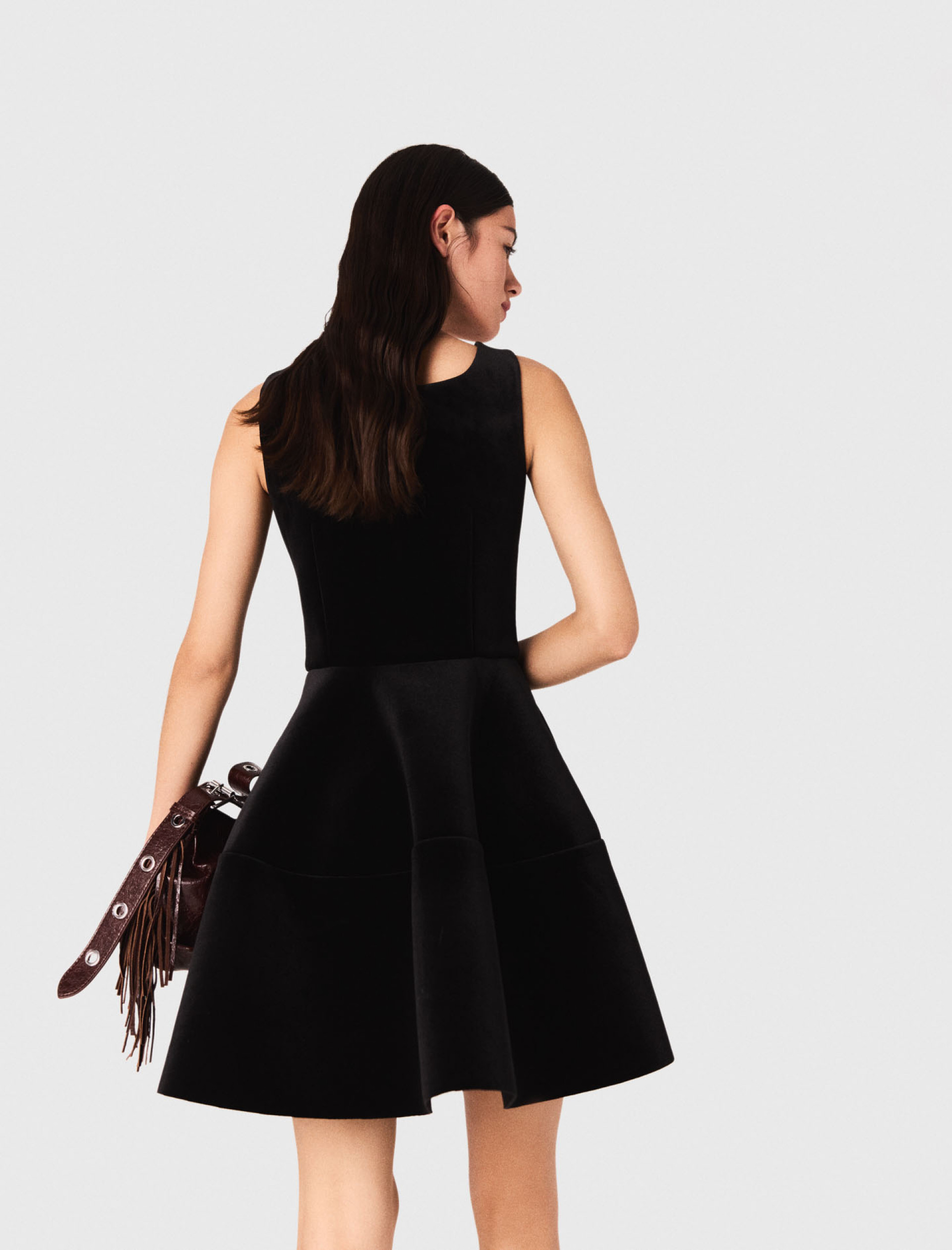 Жіноча коротка оксамитова сукня