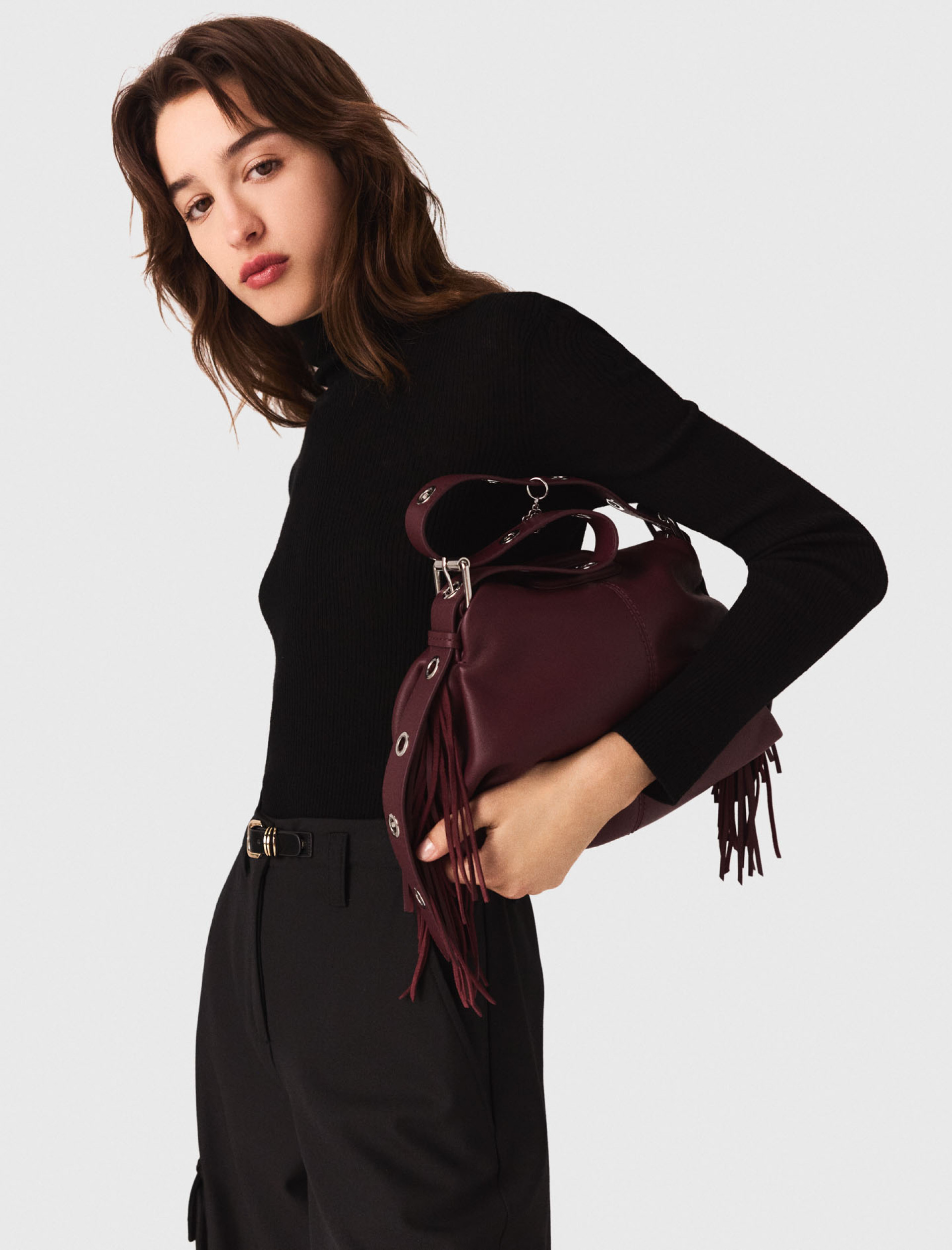 Женский черный гольф в рубчик