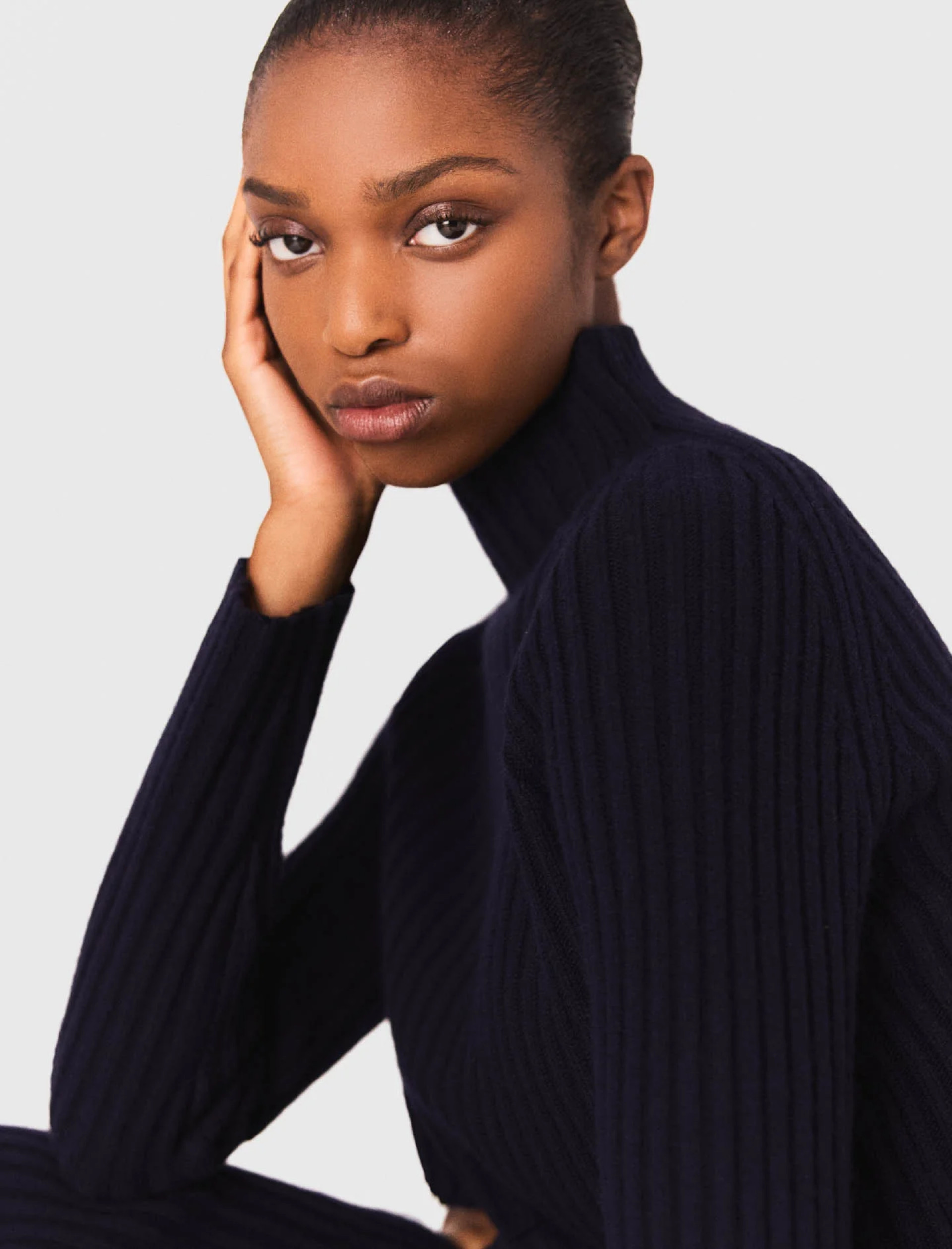 Жіноча в'язана сукня зі знімним джемпером Жіноча в'язана сукня зі знімним джемпером