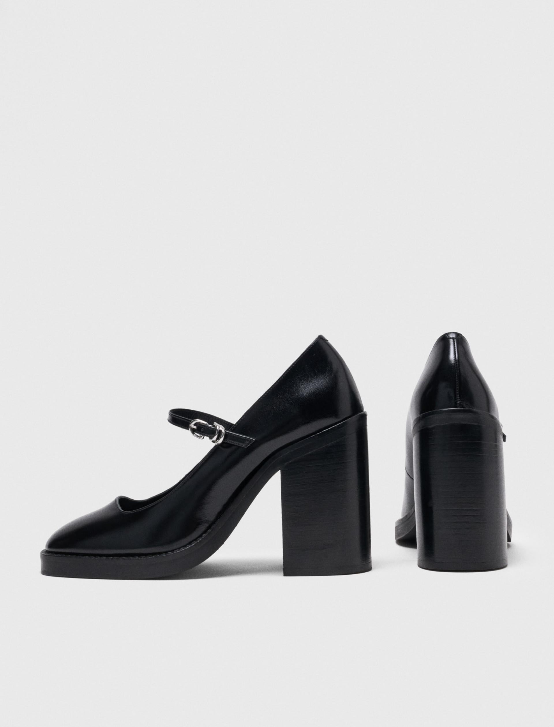 Женские черные кожаные туфли