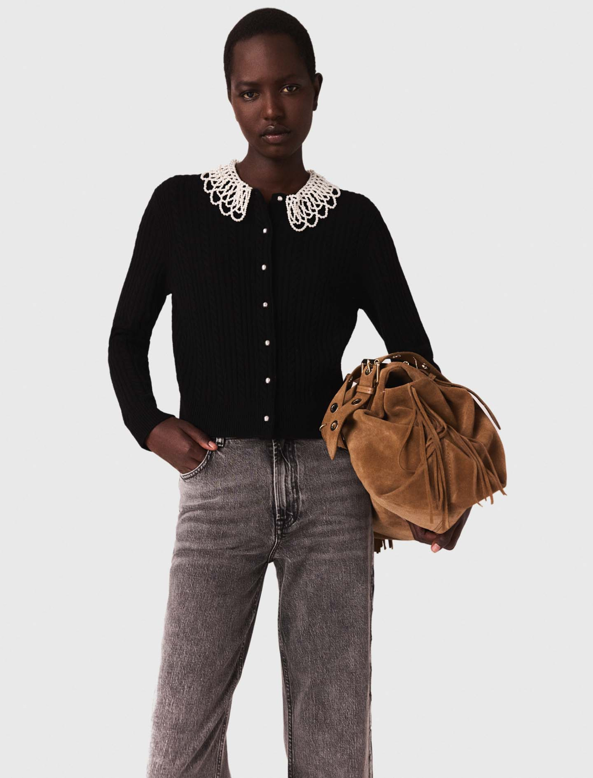 Жіночий кардиган зі з'ємним коміром з перлів