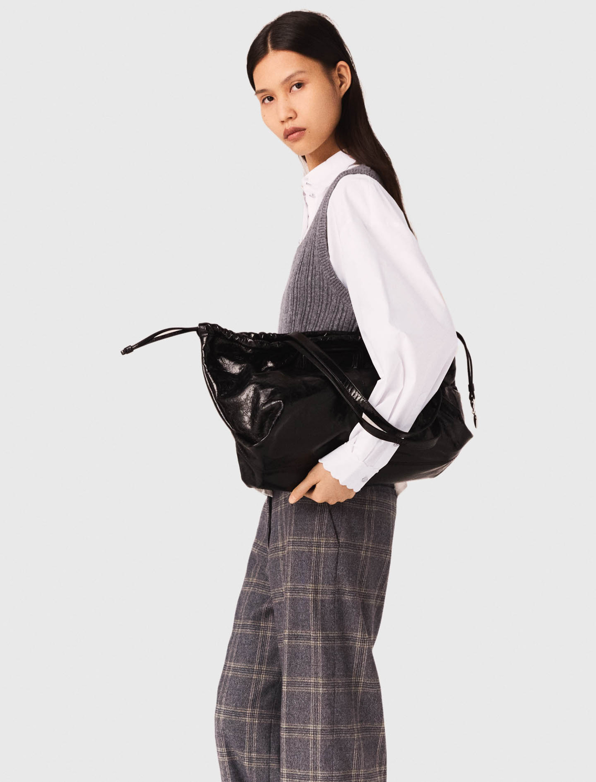 Жіночий в'язаний топ зі з'ємною сорочкою