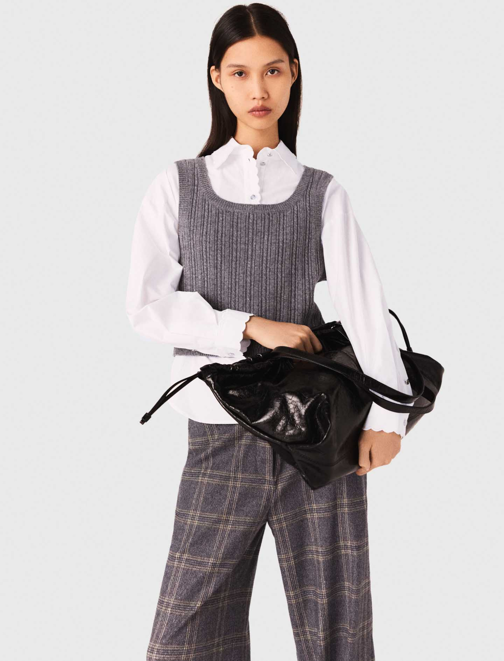 Жіночий в'язаний топ зі з'ємною сорочкою