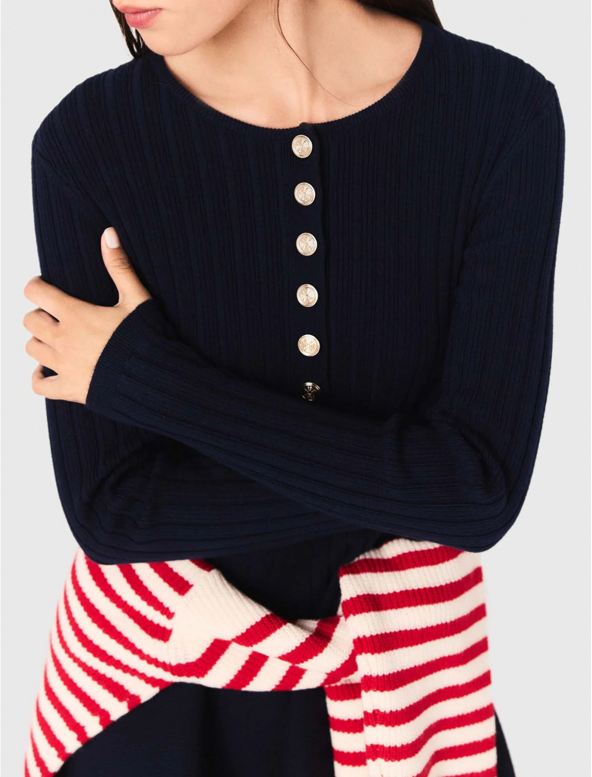 Женское вязаное платье с расклешенной юбкой Женское вязаное платье с расклешенной юбкой