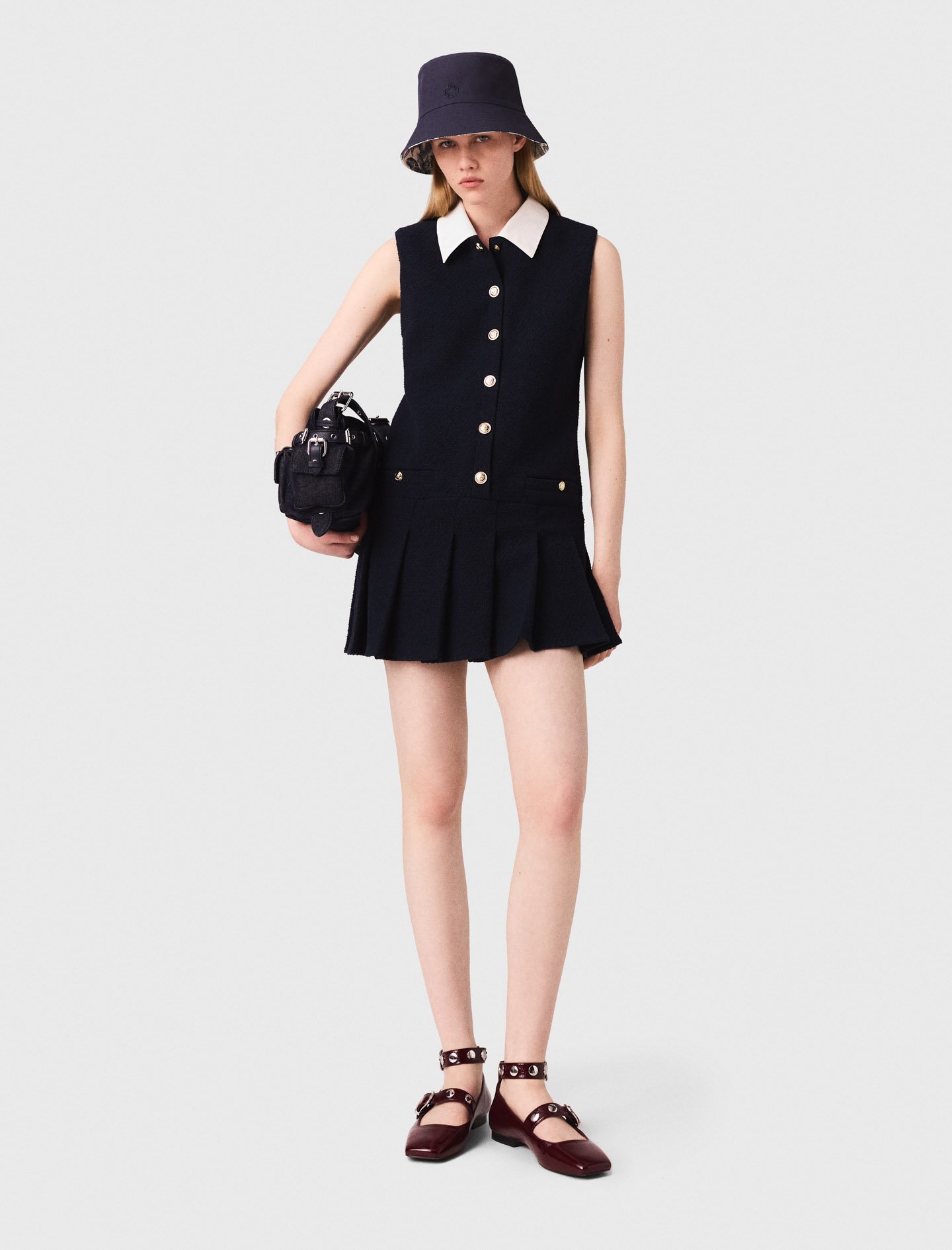 Женское твидовое платье со съемным воротником