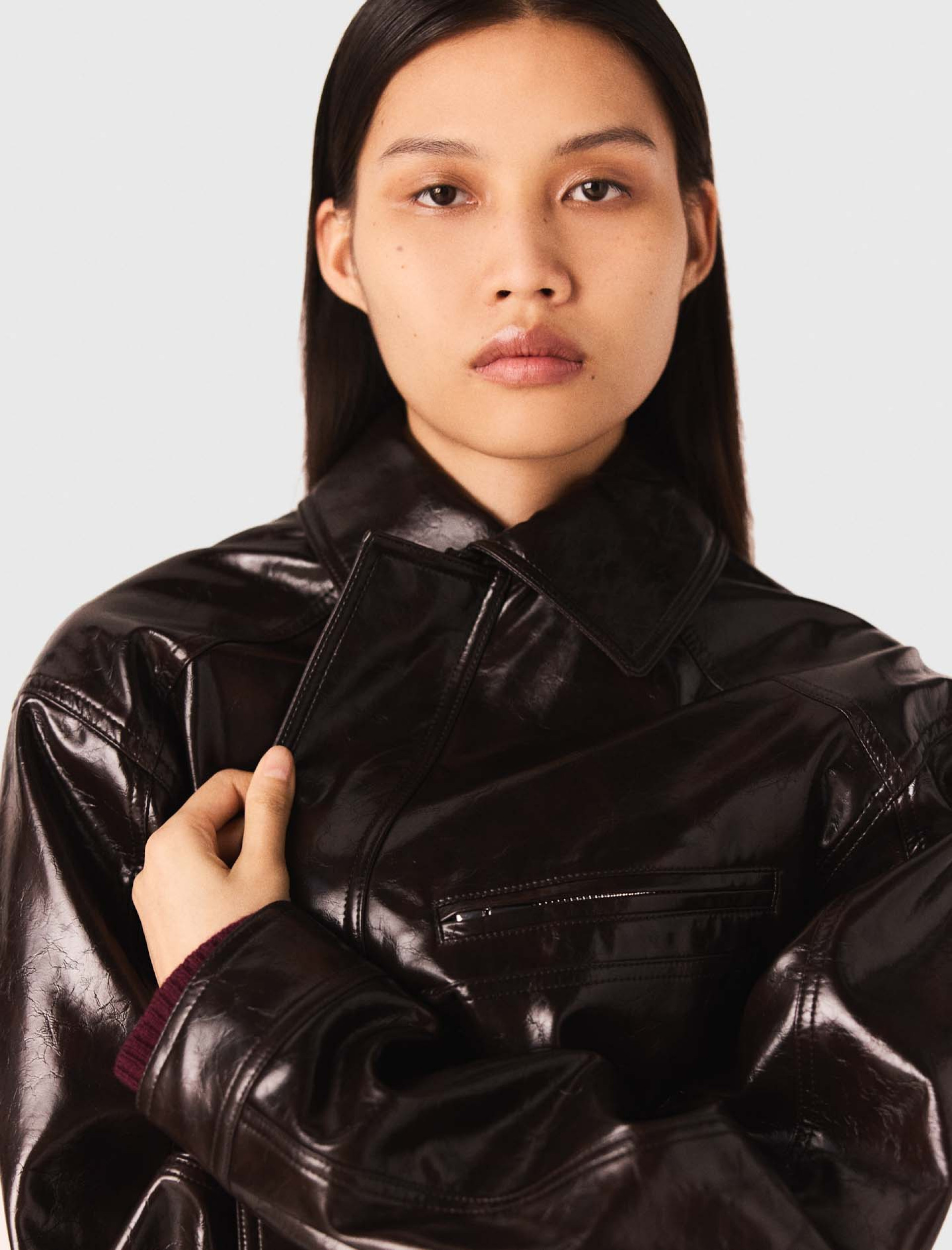 Женская коричневая куртка из искусственной кожи