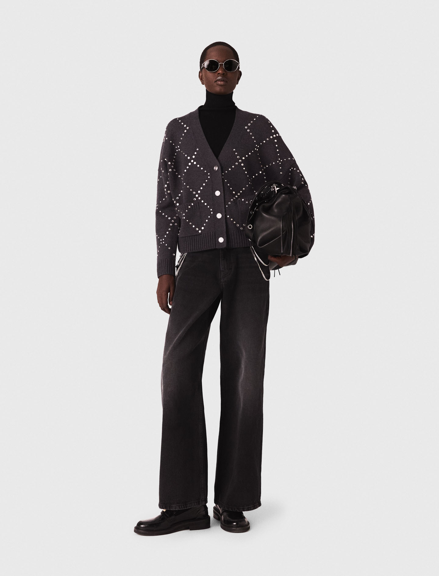 Жіночий кардиган з візерунком прикрашеним стразами