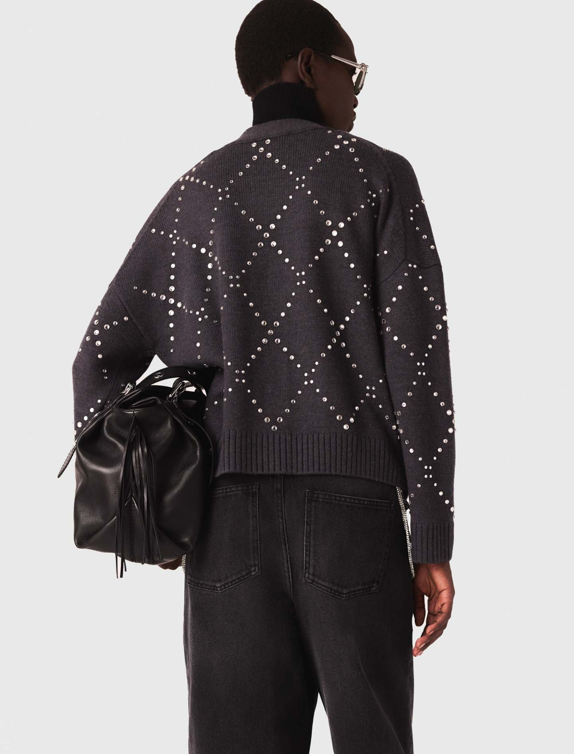 Жіночий кардиган з візерунком прикрашеним стразами