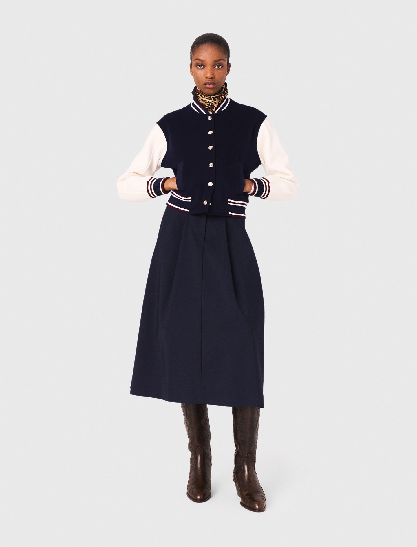 Женская синяя куртка-бомбер