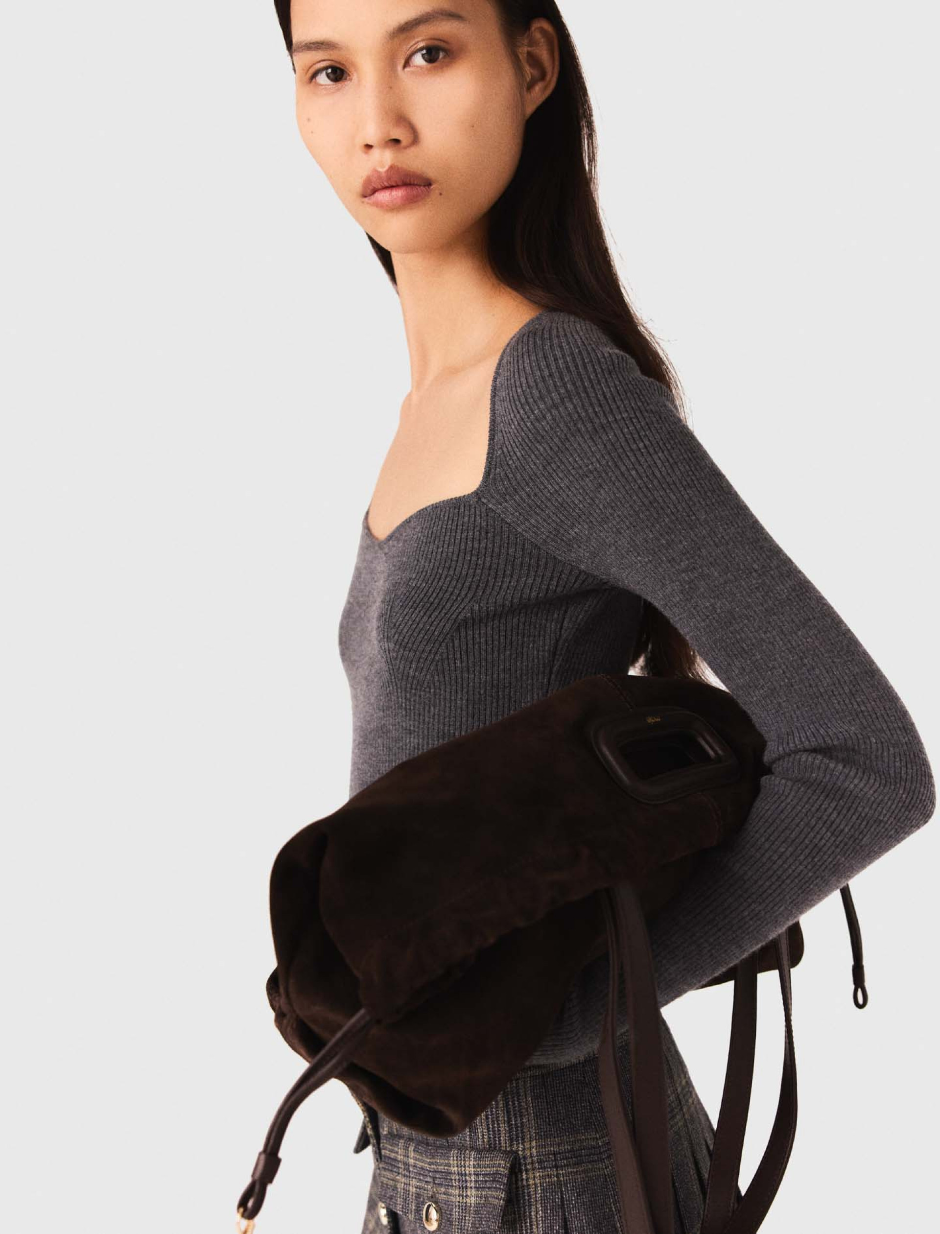 Женский серый джемпер в рубчик Женский серый джемпер в рубчик