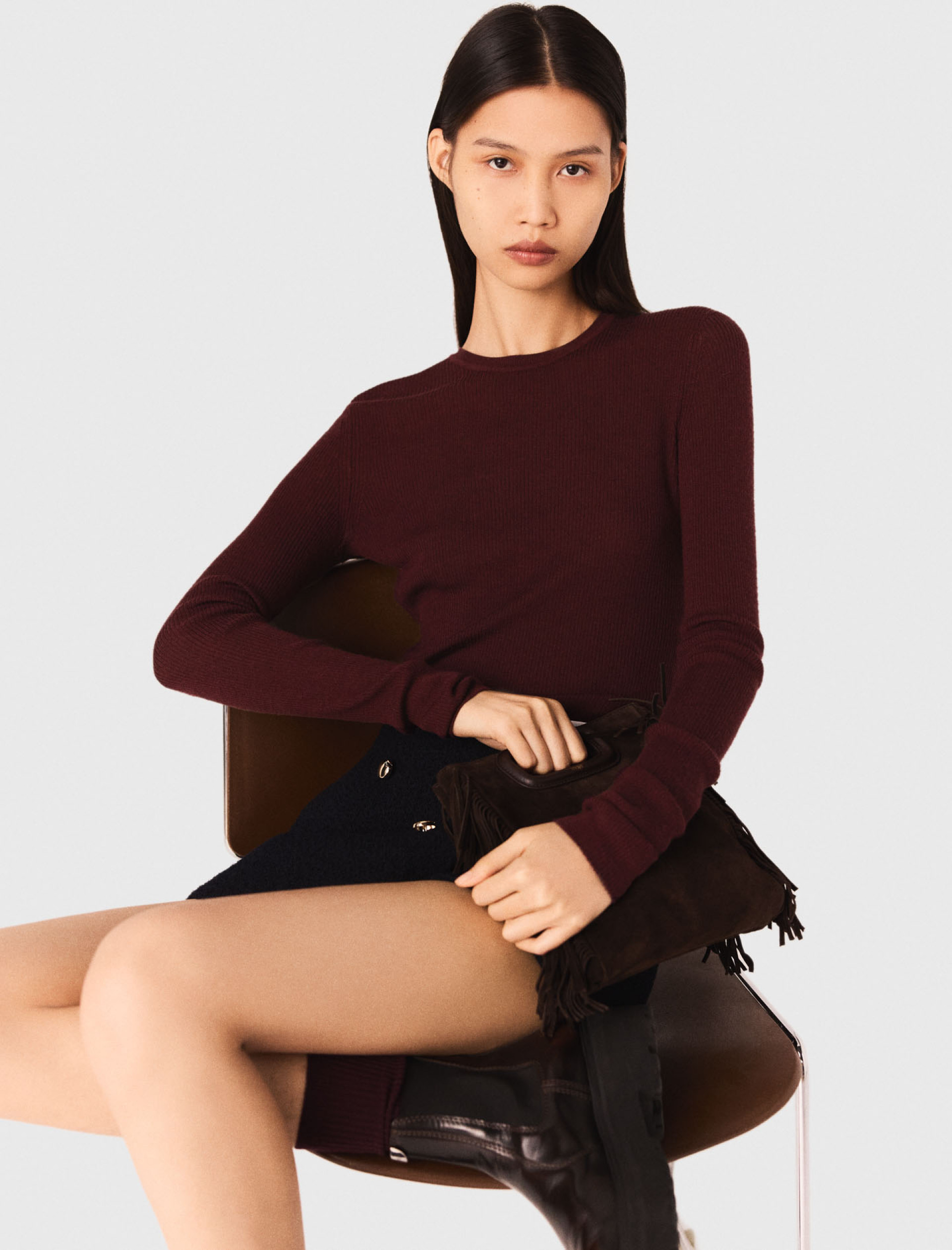Жіночий бордовий джемпер в рубчик