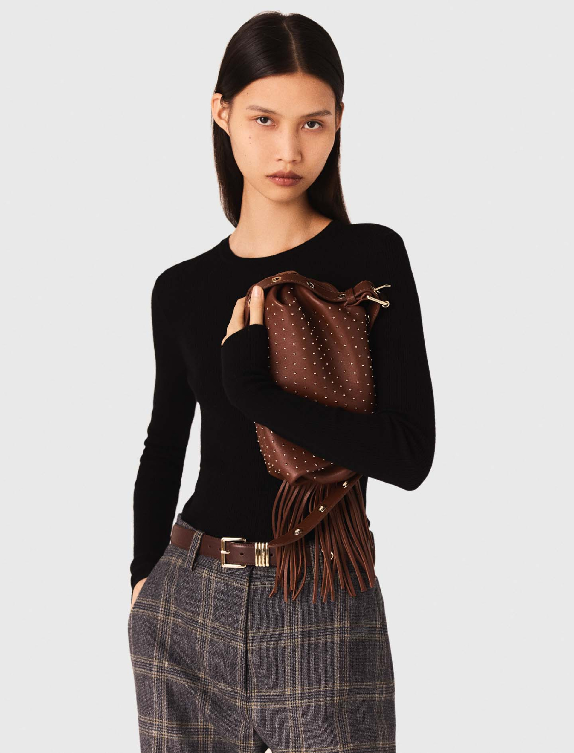 Жіночий чорний джемпер в рубчик Жіночий чорний джемпер в рубчик