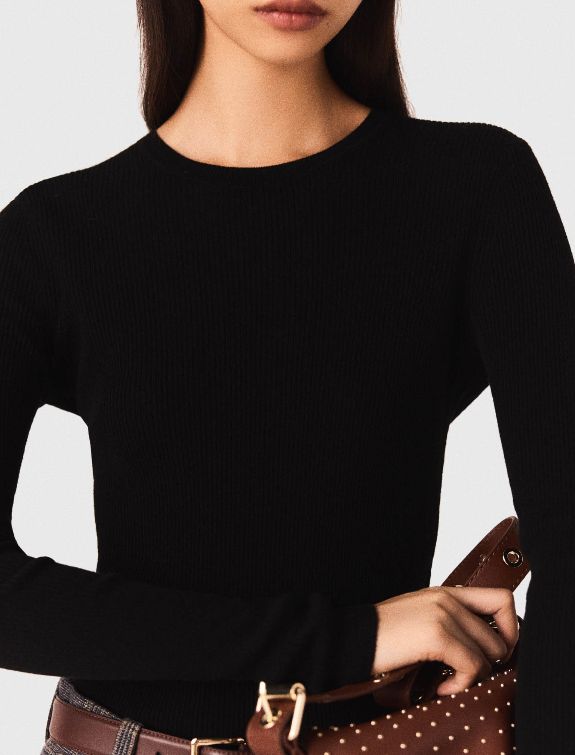 Жіночий чорний джемпер в рубчик Жіночий чорний джемпер в рубчик