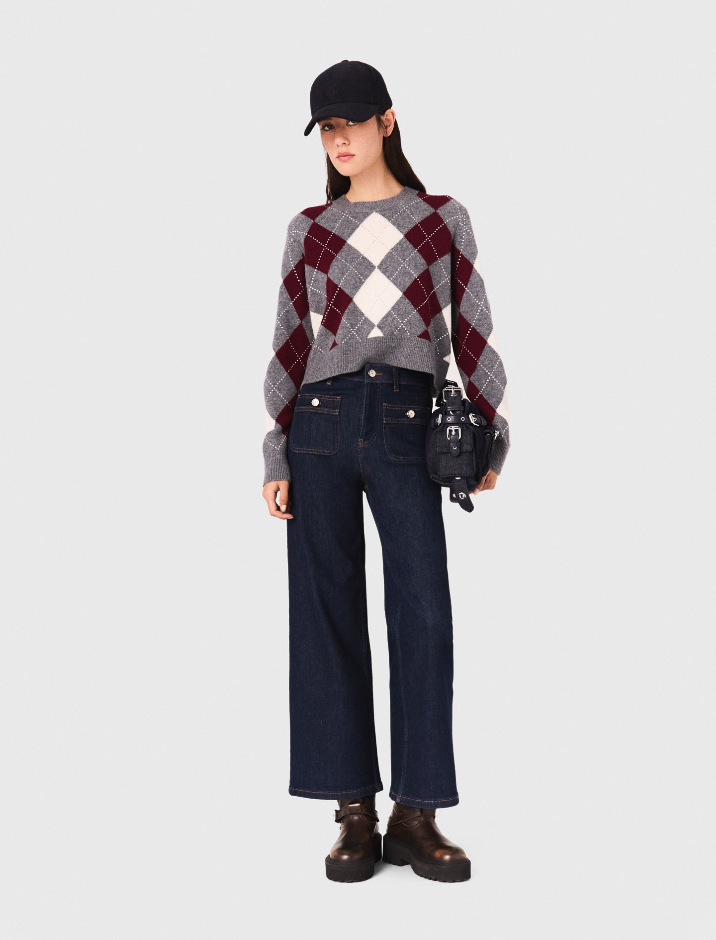 Жіночий укорочений джемпер з візерунком 