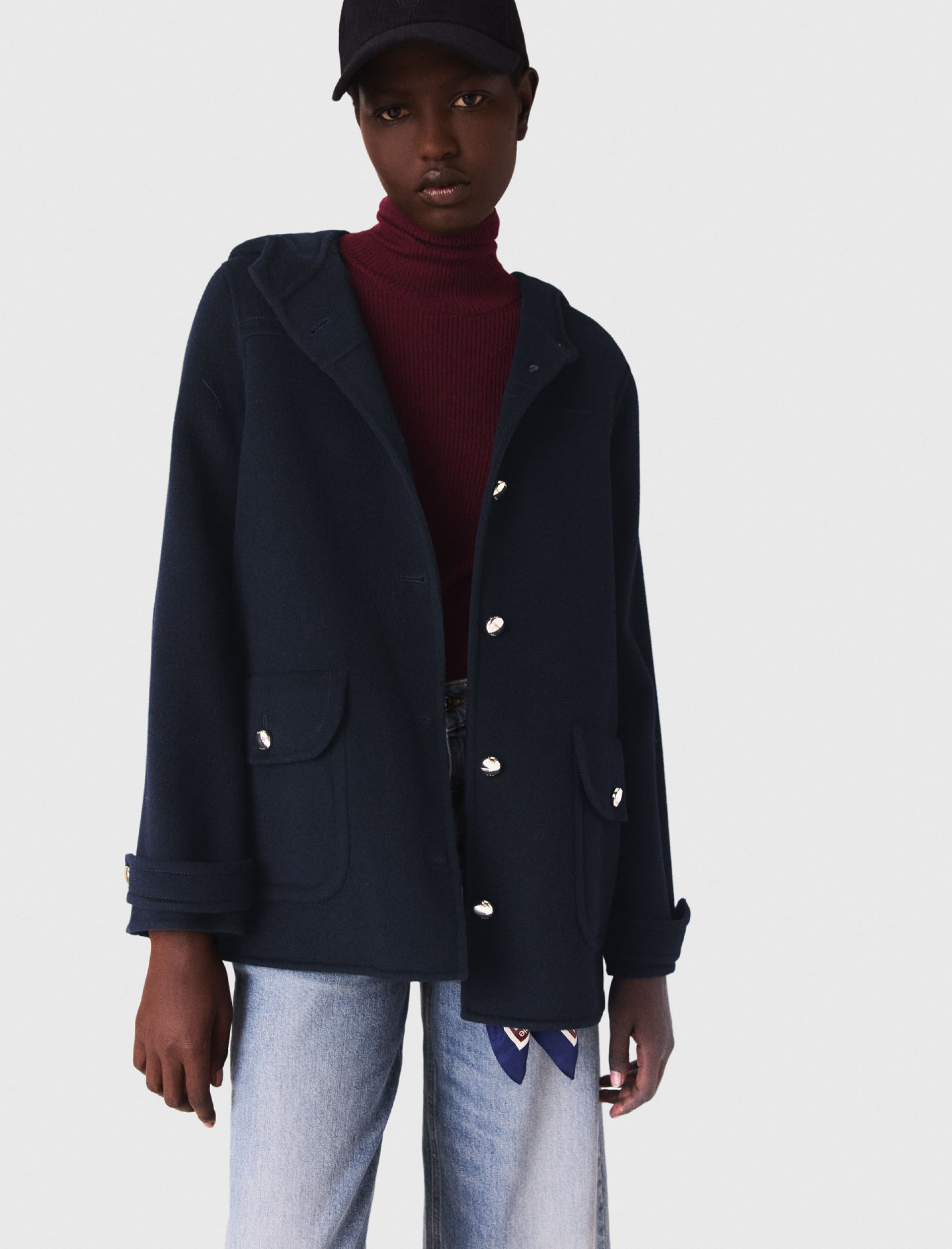 Жіноча вовняна куртка з капюшоном