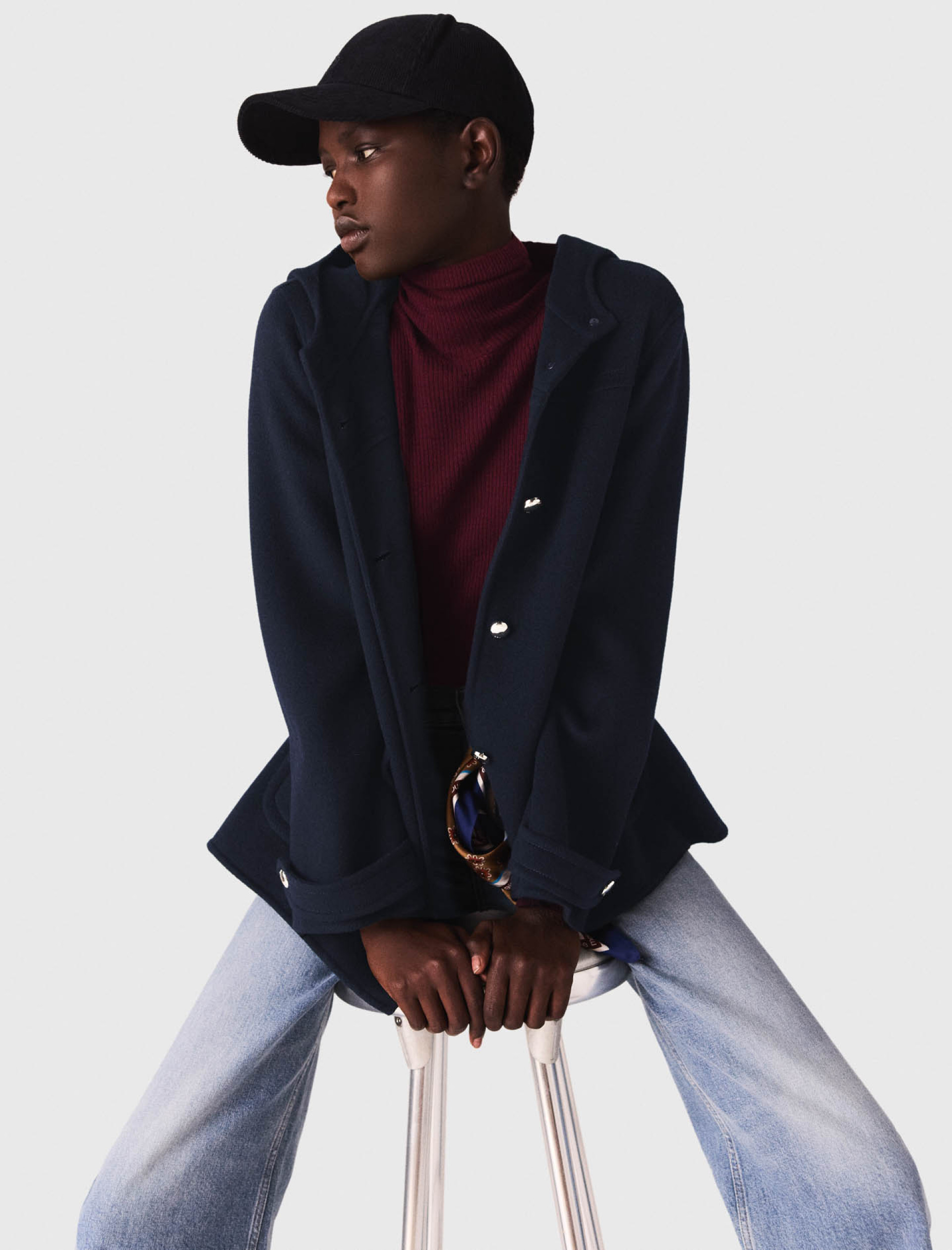 Жіноча вовняна куртка з капюшоном