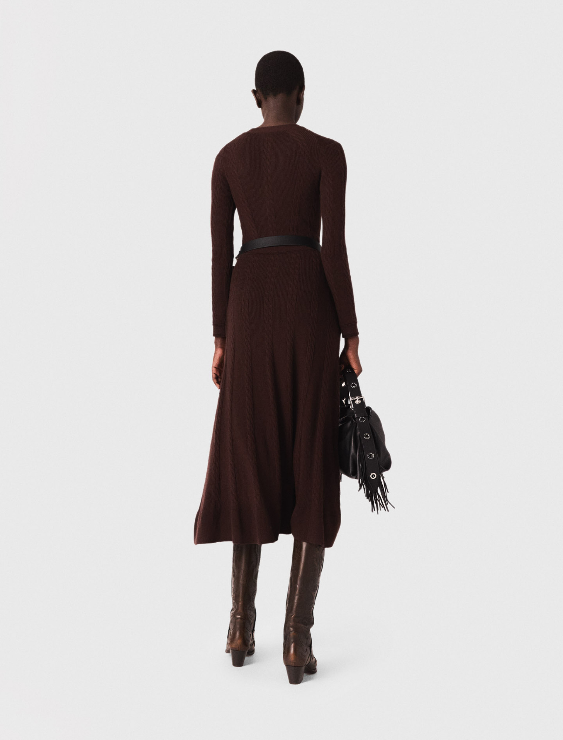 Женское длинное трикотажное платье на пуговицах Женское длинное трикотажное платье на пуговицах