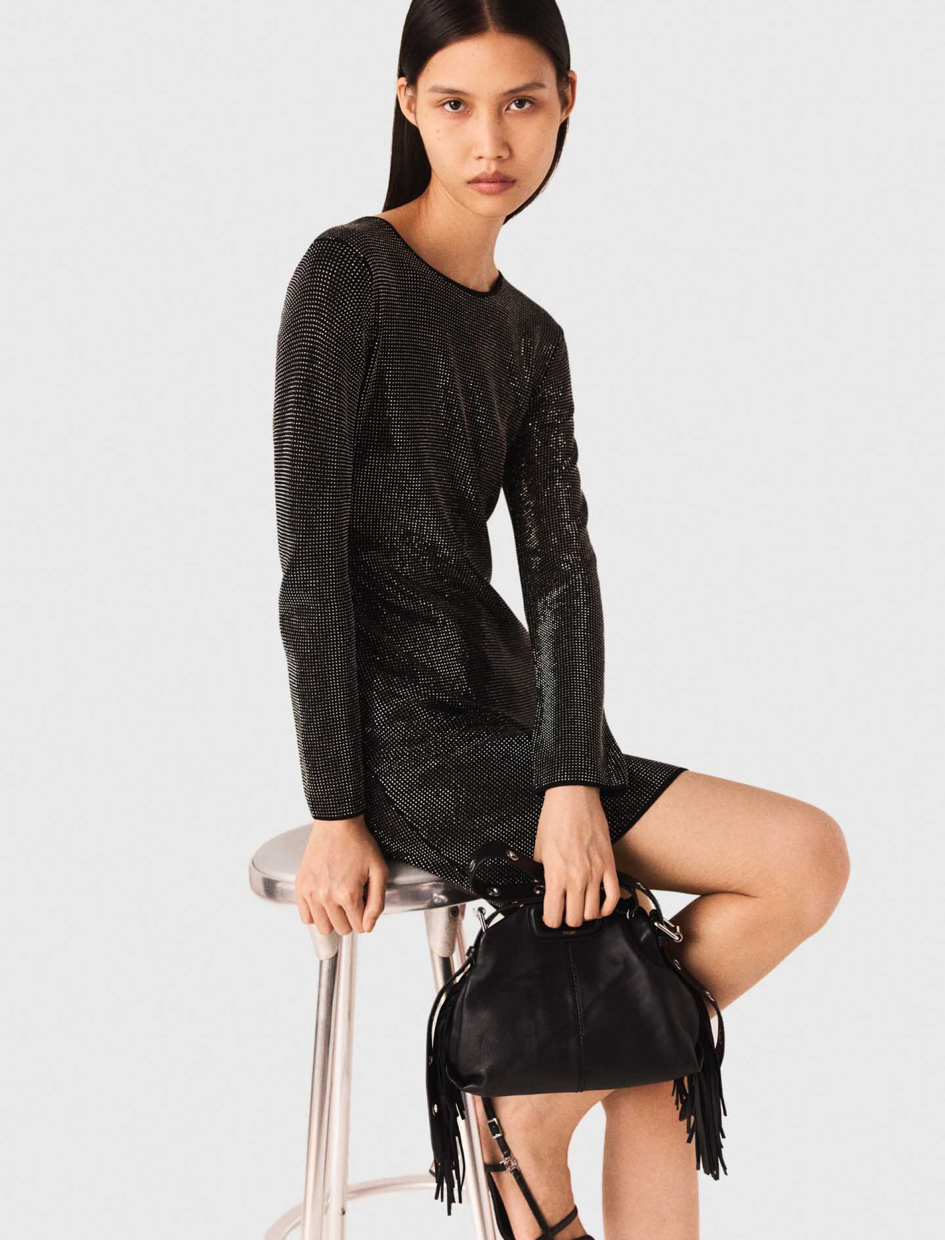 Жіноча коротка сукня зі стразами Жіноча коротка сукня зі стразами