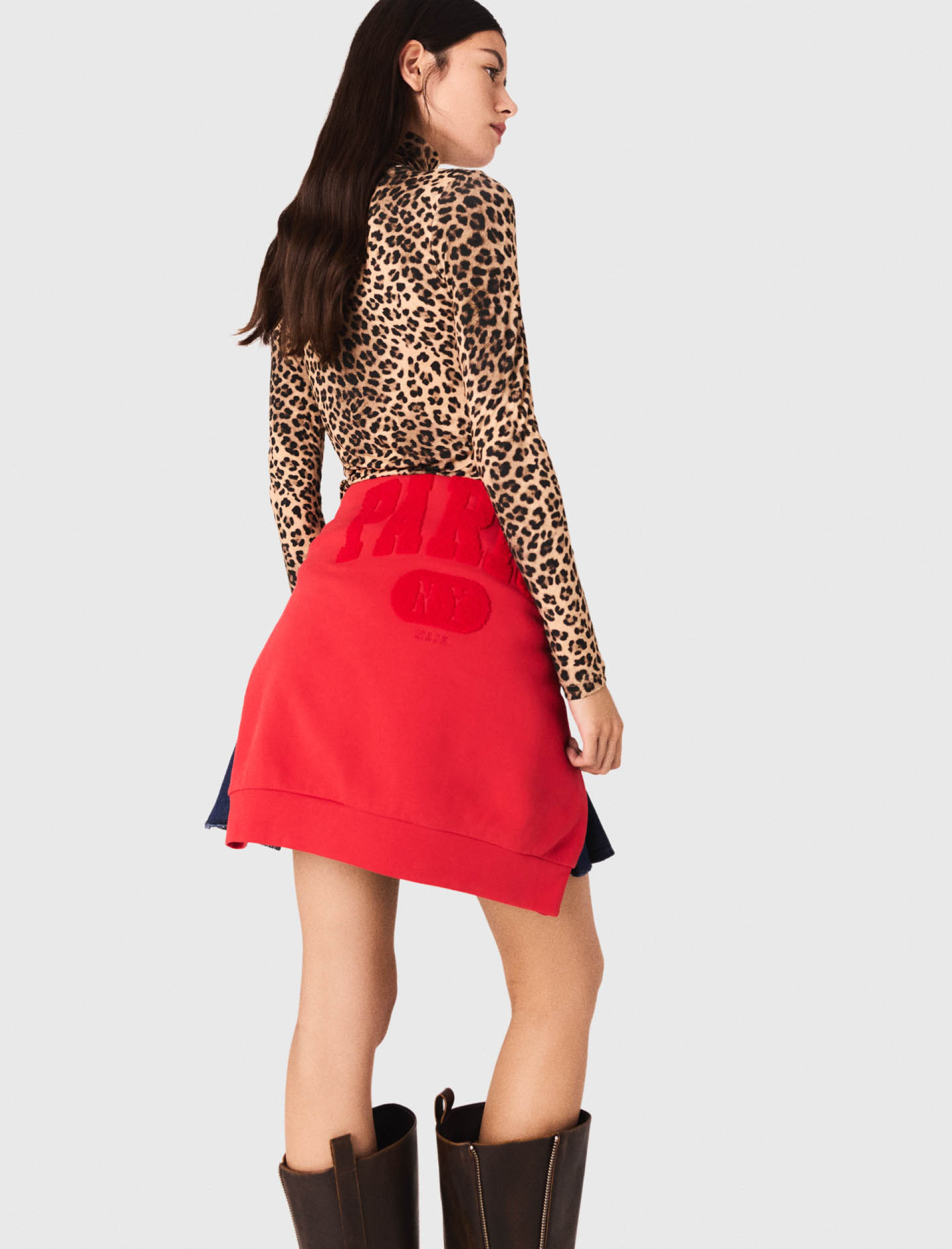 Жіночий гольф з леопардовим принтом