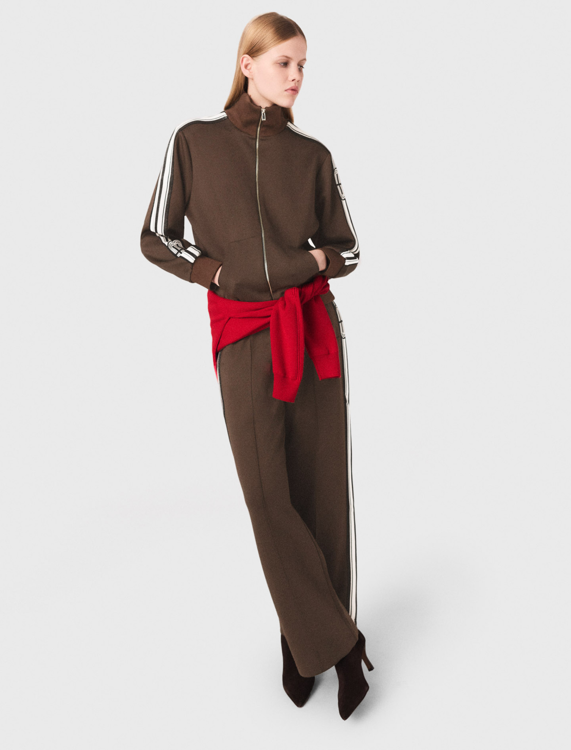 Женская коричневая олимпийка с лампасами