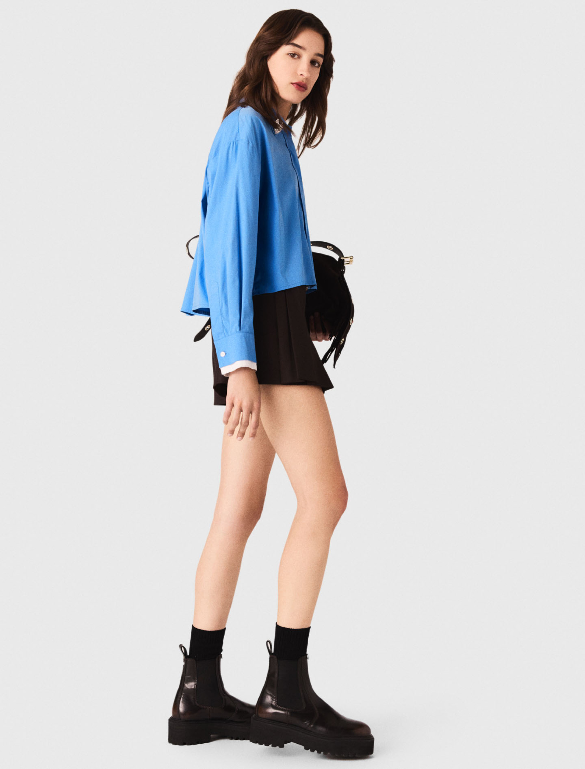 Жіноча сорочка зі з'ємними брошками