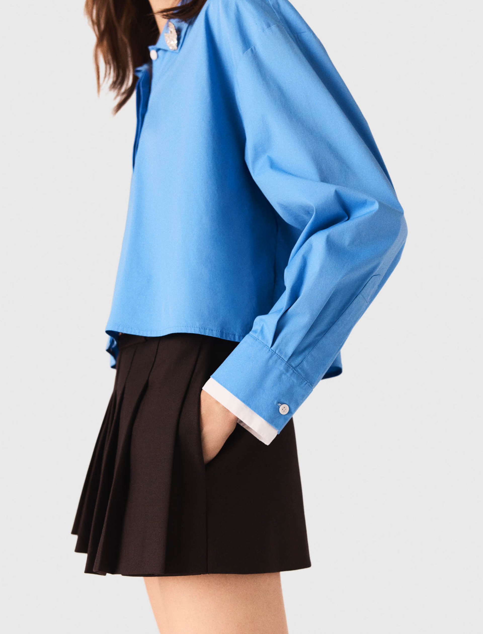 Жіноча сорочка зі з'ємними брошками