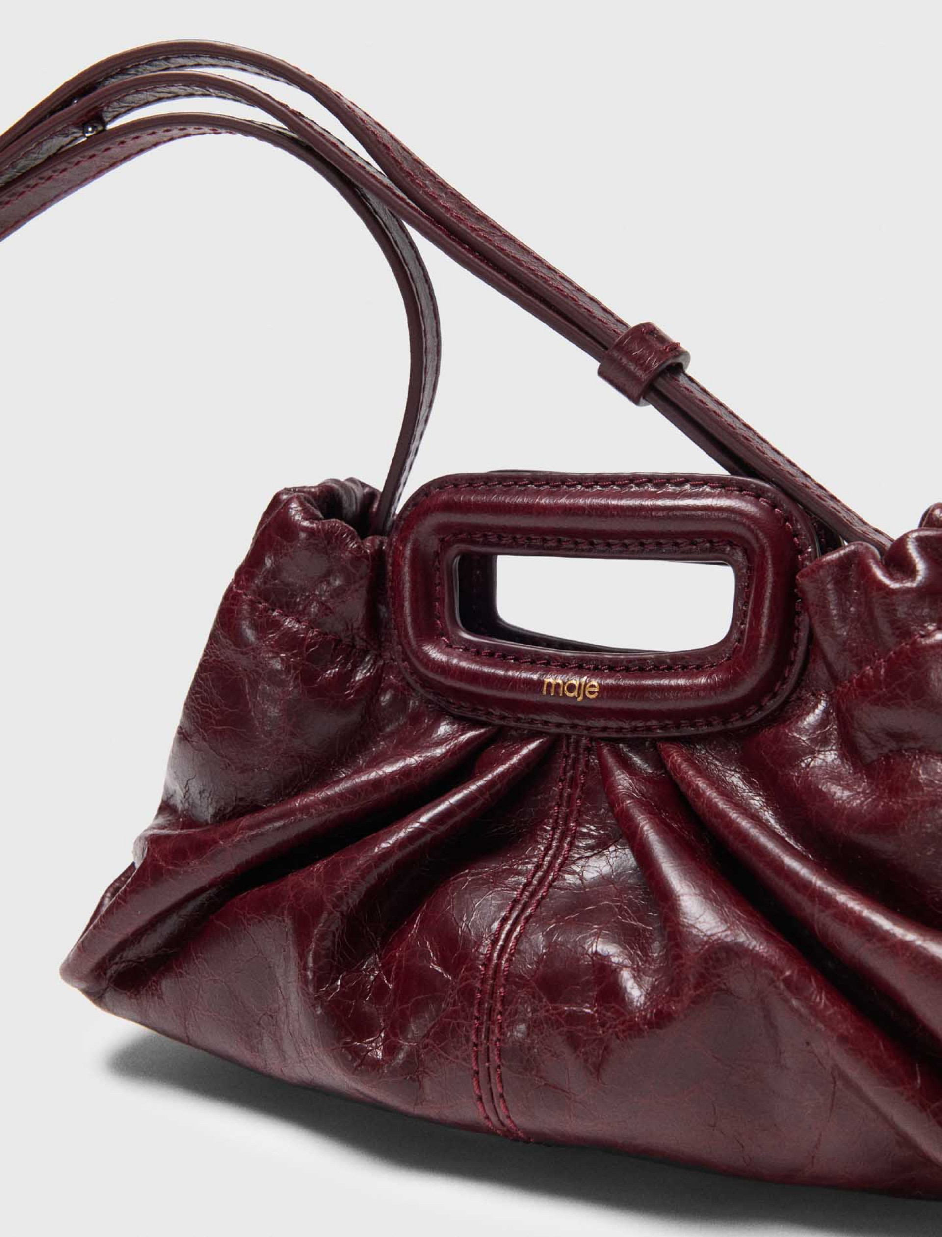 Женский бордовый мини-клатч из потертой кожи