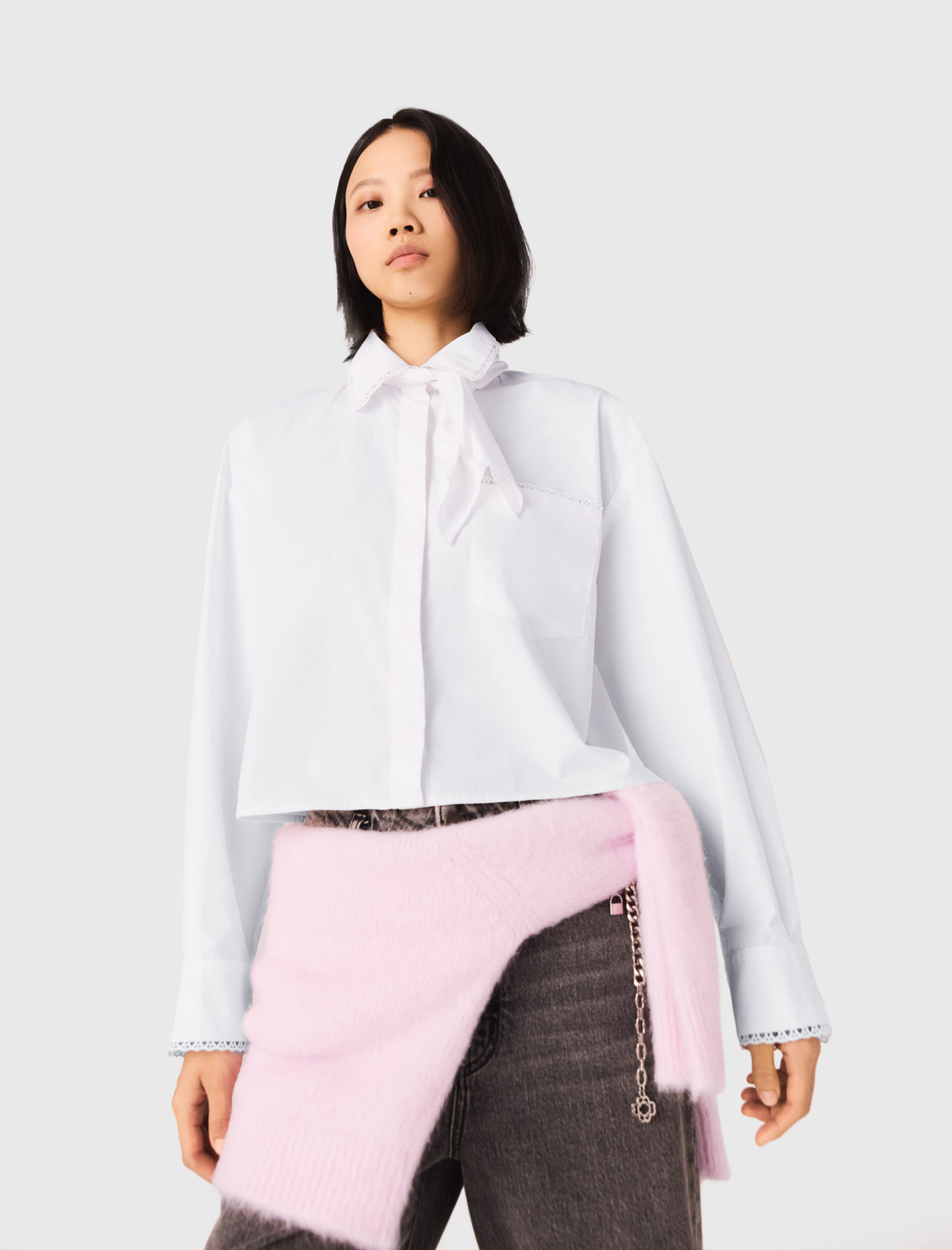 Женская рубашка с плетеной отделкой Женская рубашка с плетеной отделкой