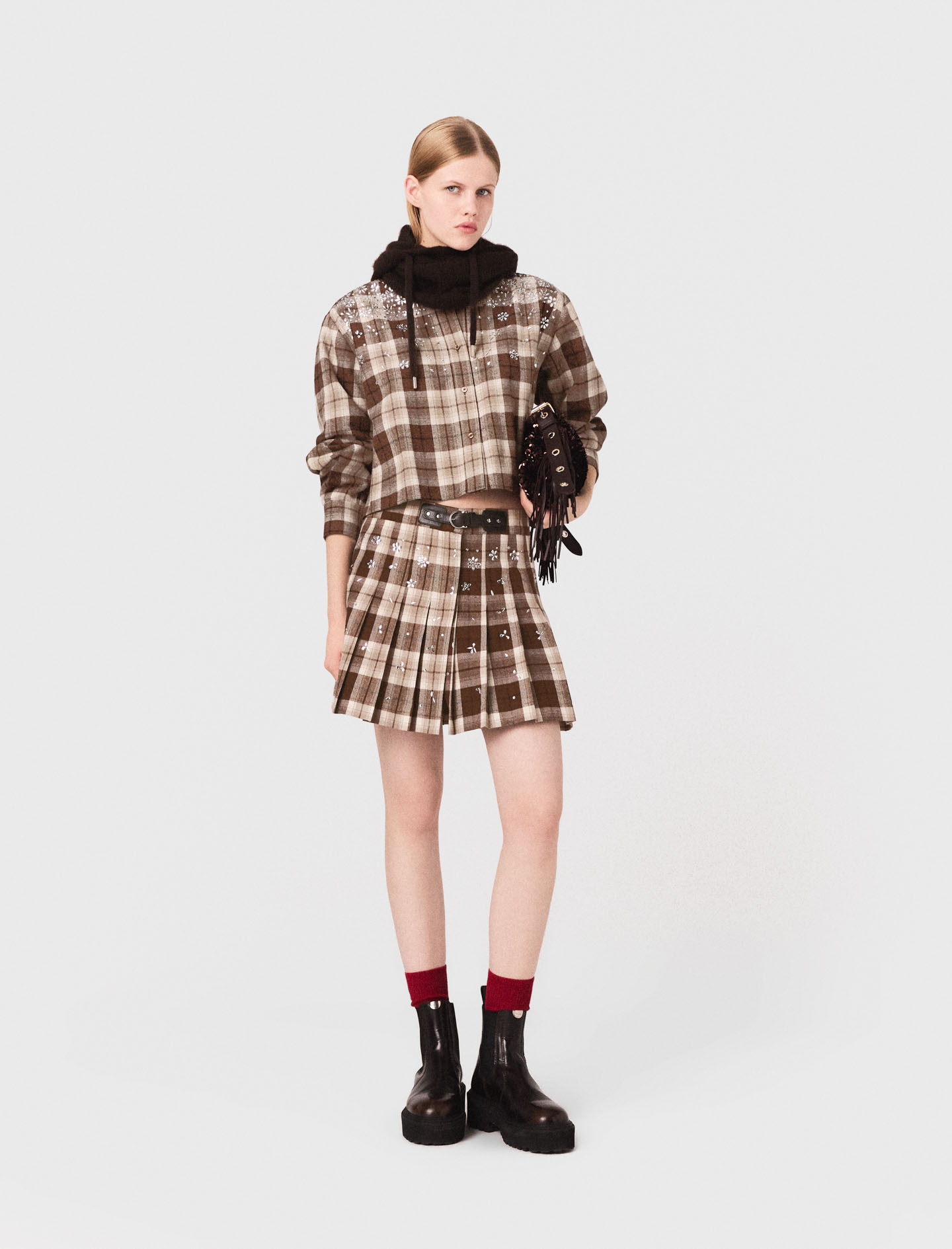 Женская рубашка в клетку со стразами