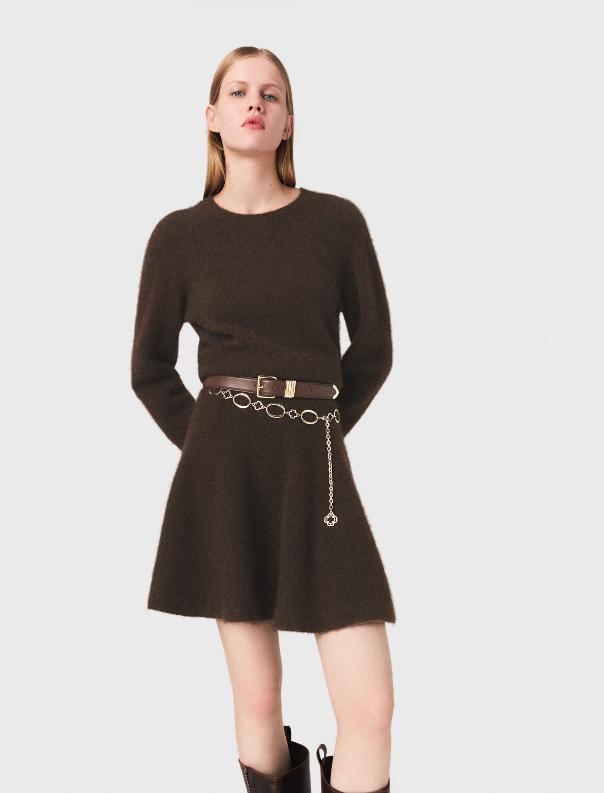 Жіноча коричнева вовняна сукня