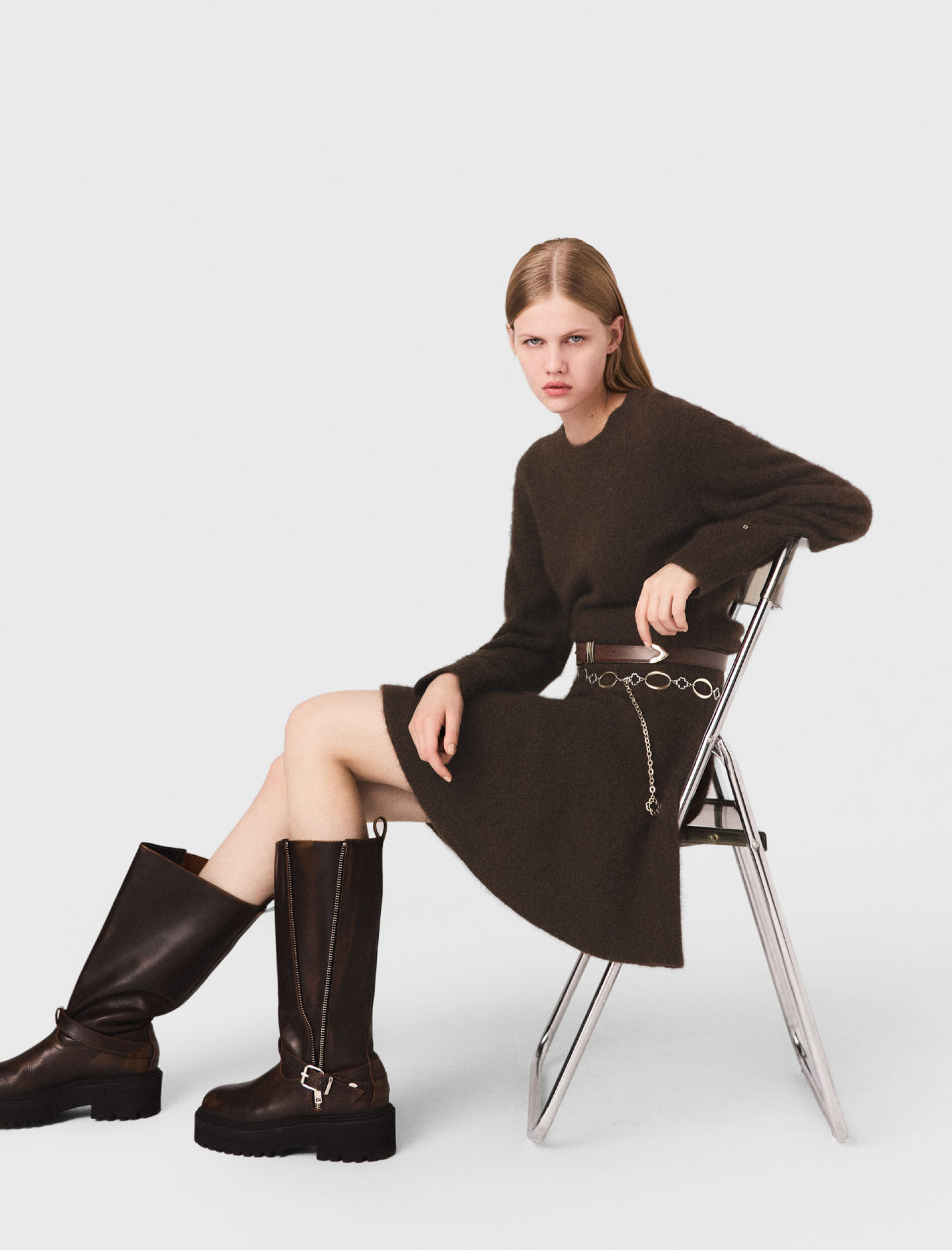 Жіноча коричнева вовняна сукня