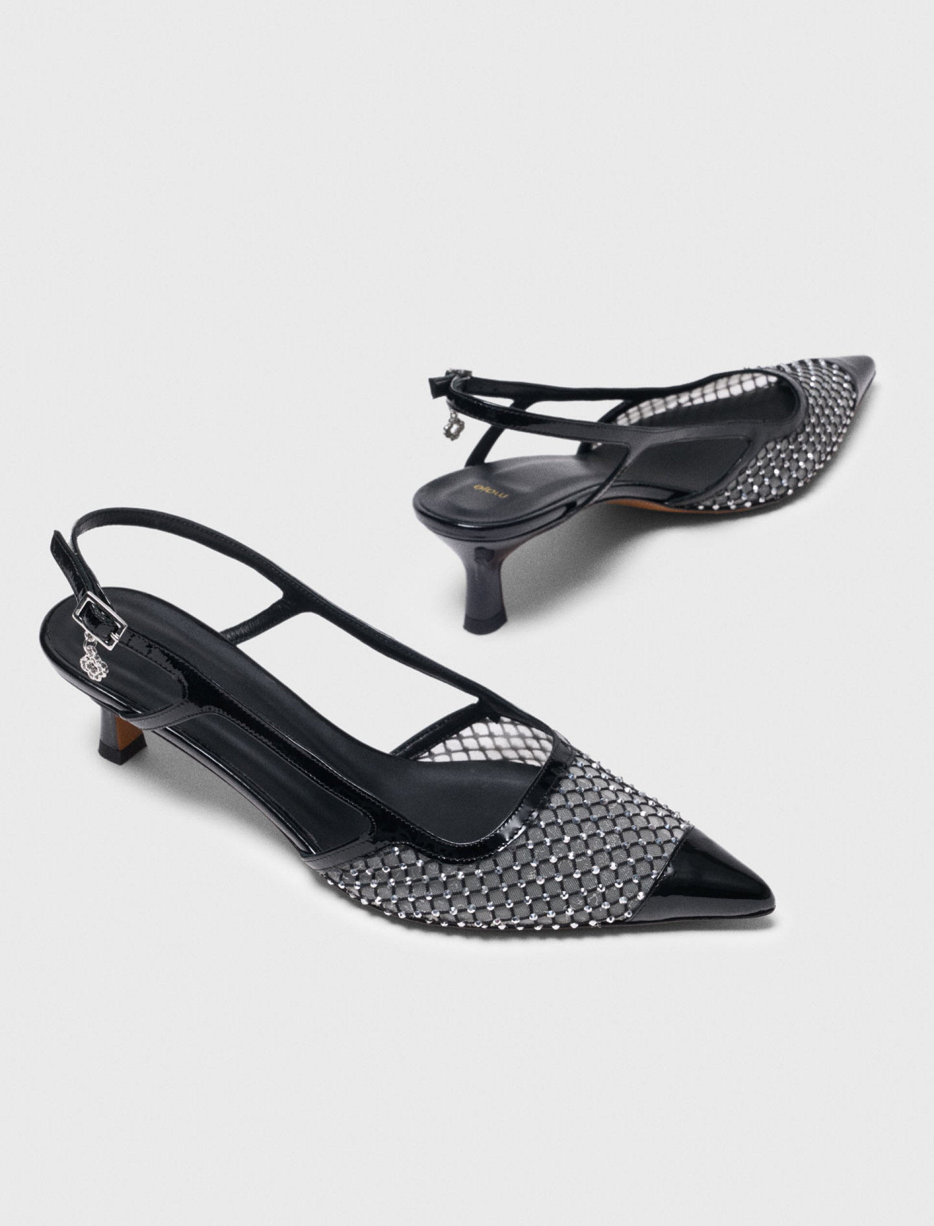 Жіночі туфлі-човники зі стразами