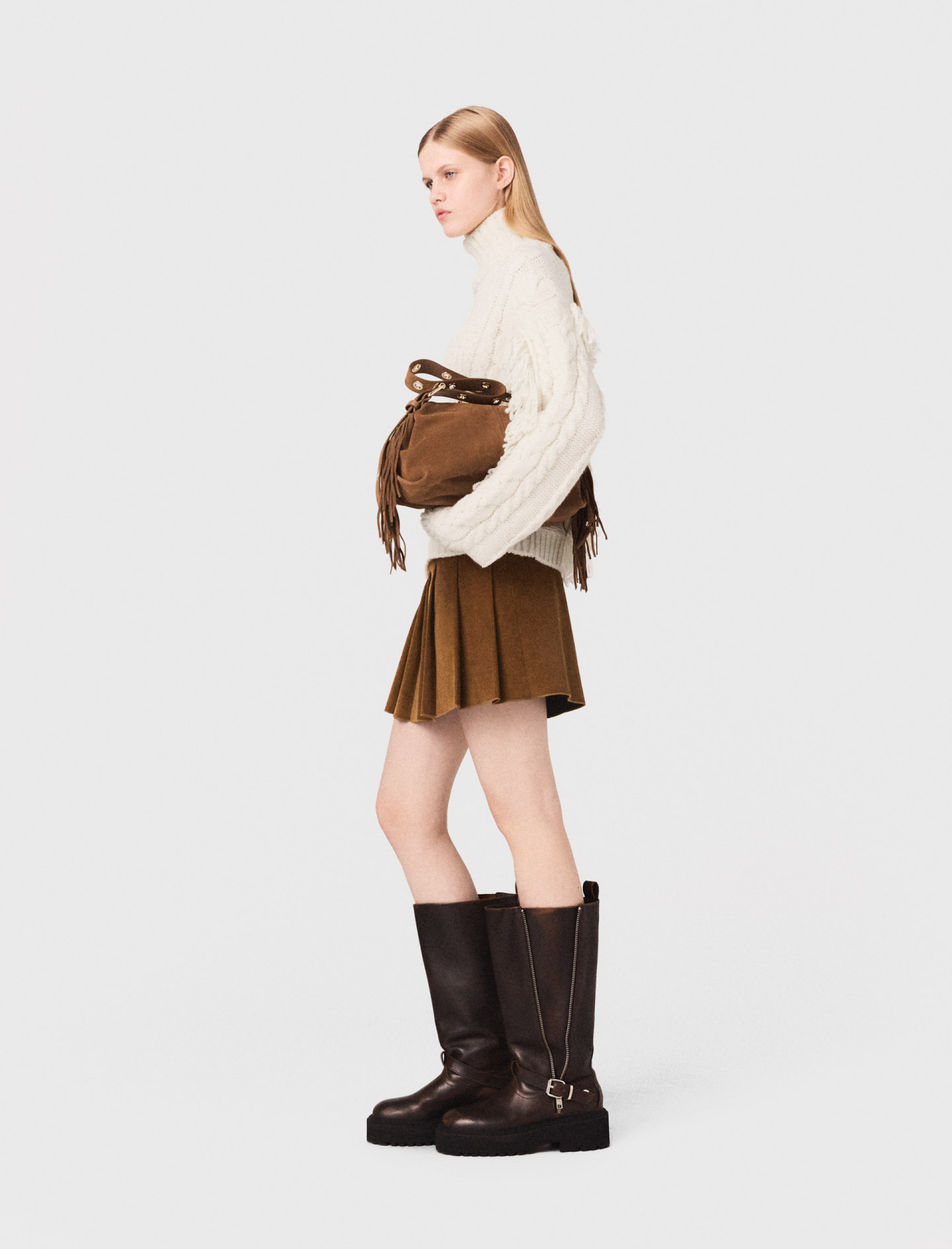 Женский свитер из смесовой шерсти с бахромой