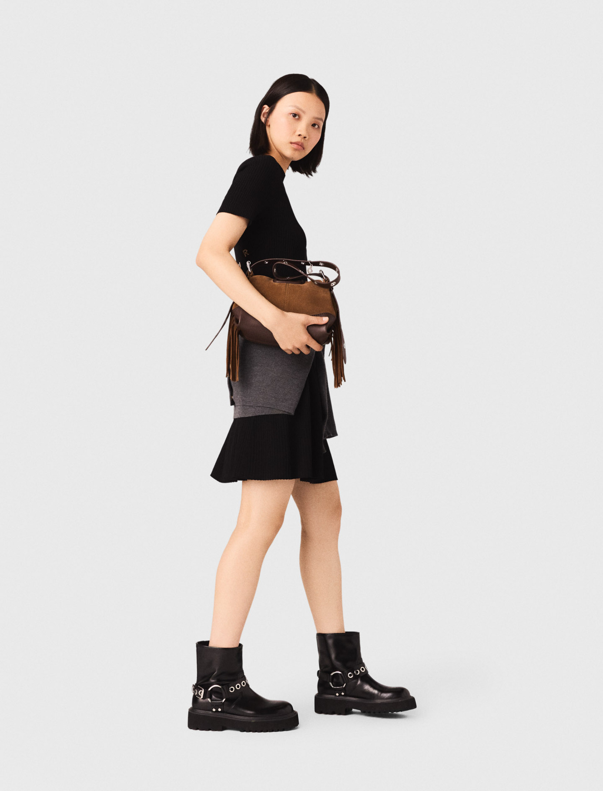 Жіноча коротка сукня у рубчик з ґудзиками