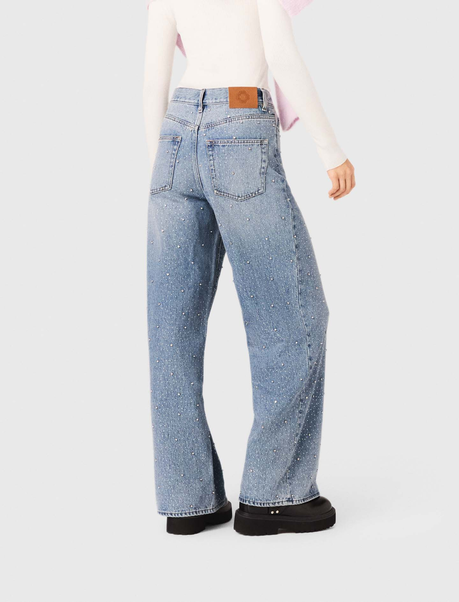 Женские широкие джинсы, украшенные стразами