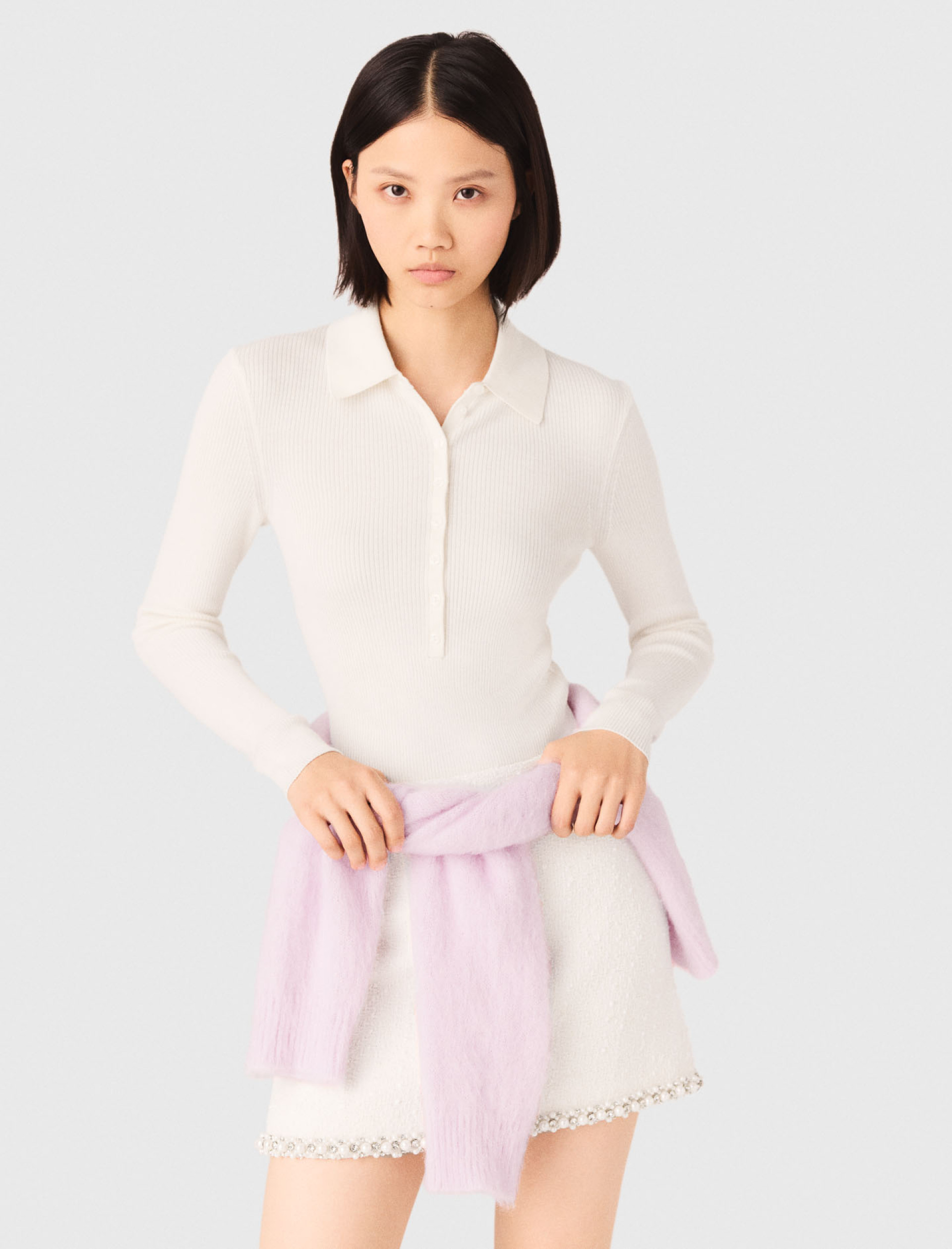 Жіночий джемепер у рубчик з коміром-поло Жіночий джемепер у рубчик з коміром-поло