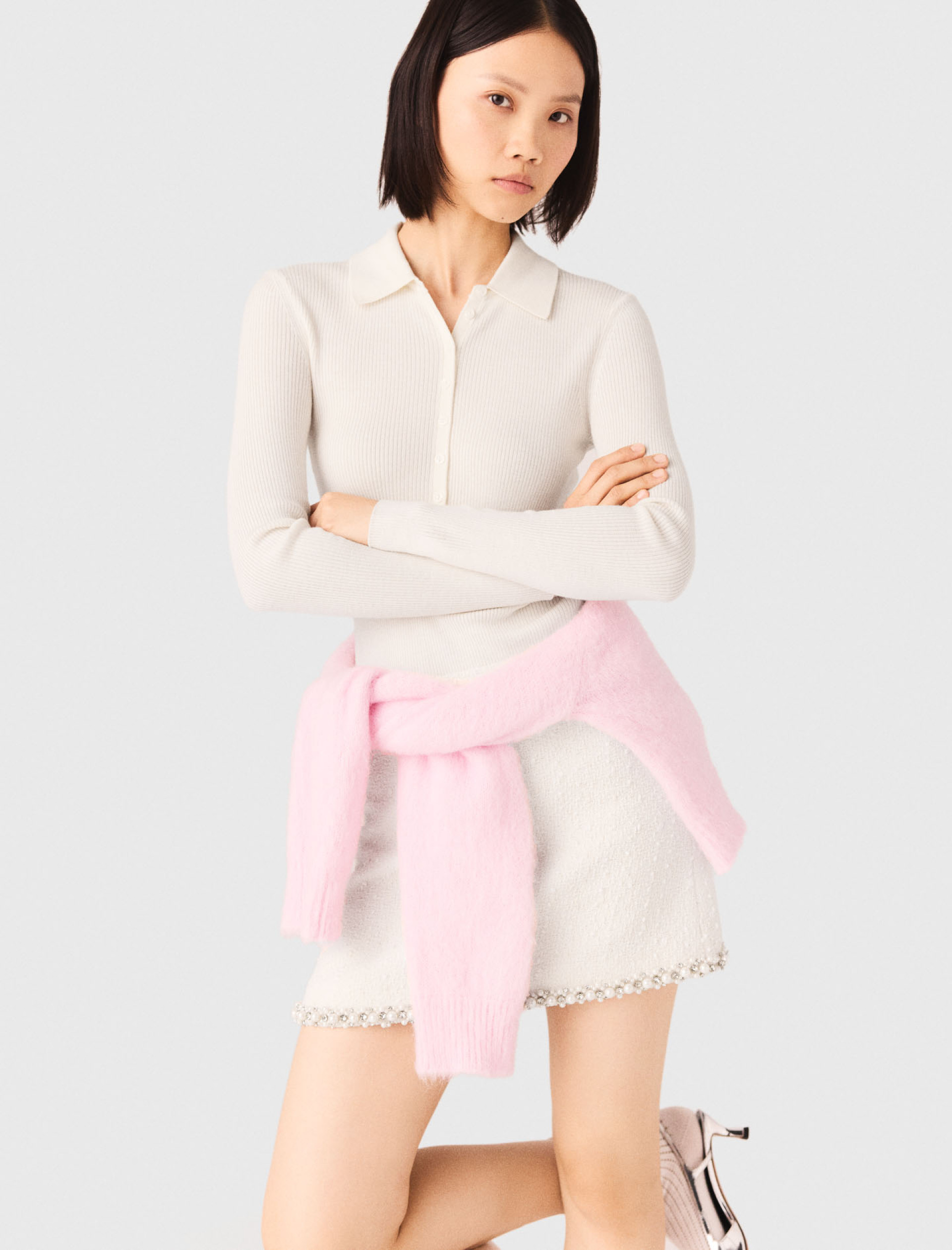 Жіночий джемепер у рубчик з коміром-поло Жіночий джемепер у рубчик з коміром-поло