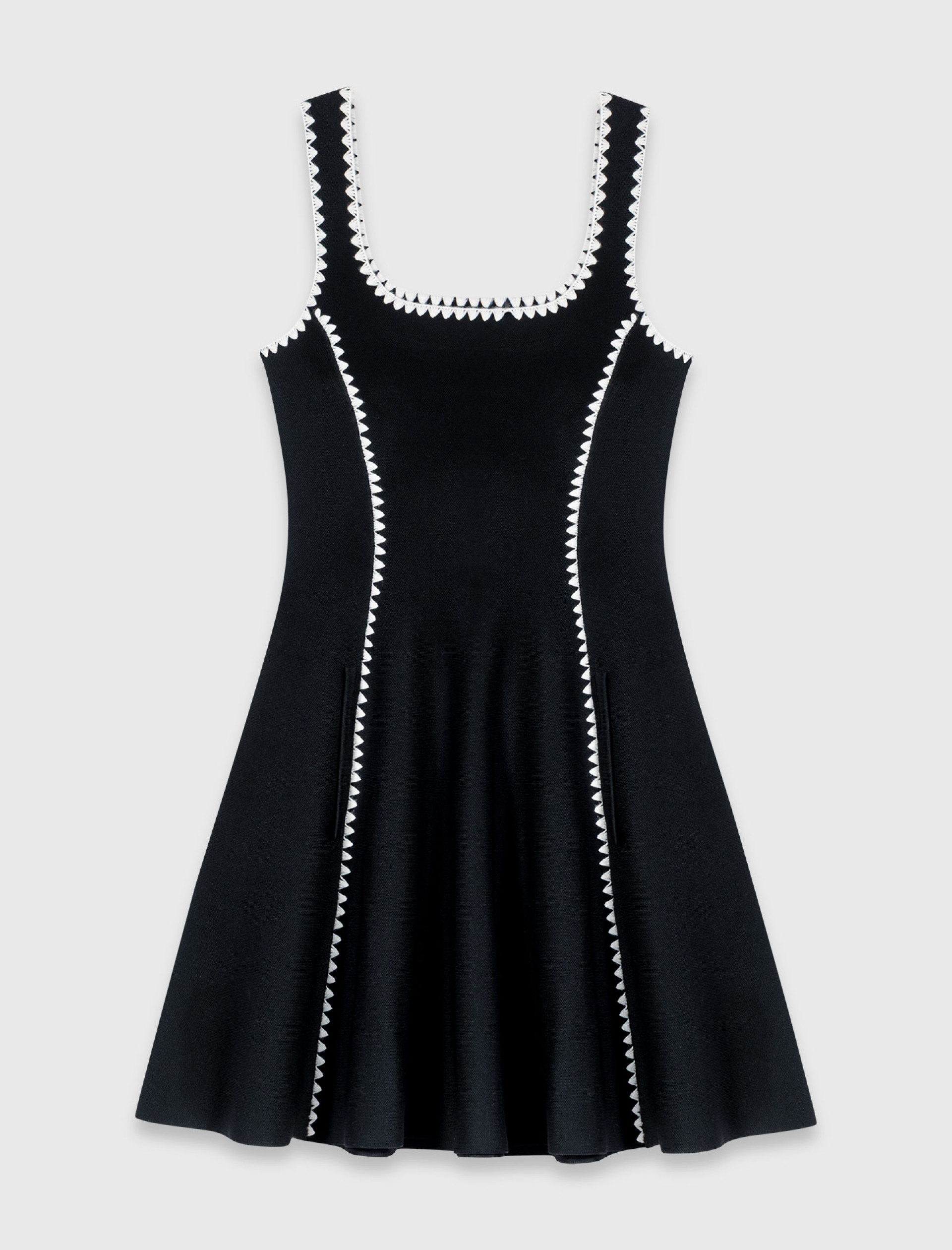 Жіноча сукня з декоративною стрічкою