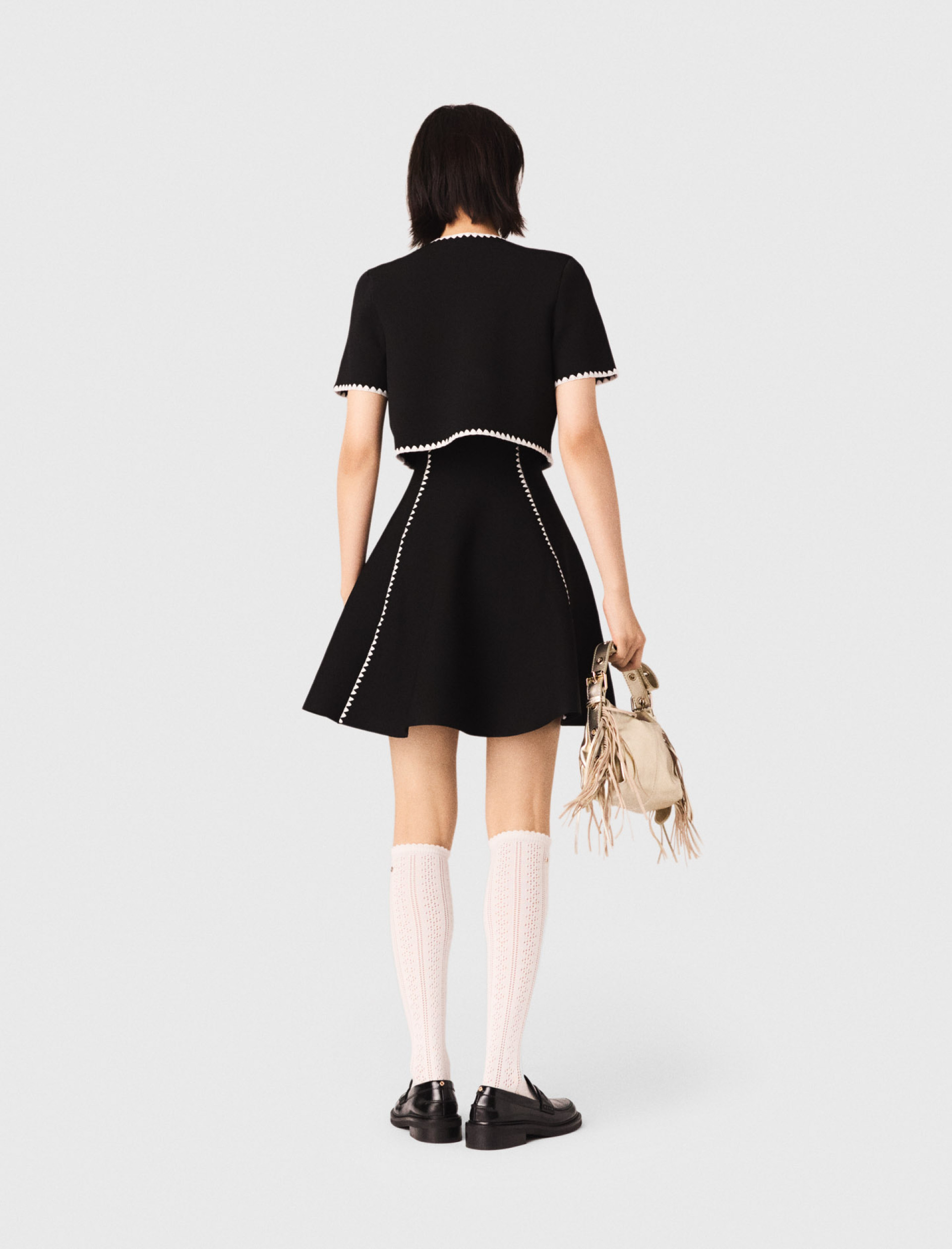 Женский короткий кардиган с декоративной строчкой Женский короткий кардиган с декоративной строчкой