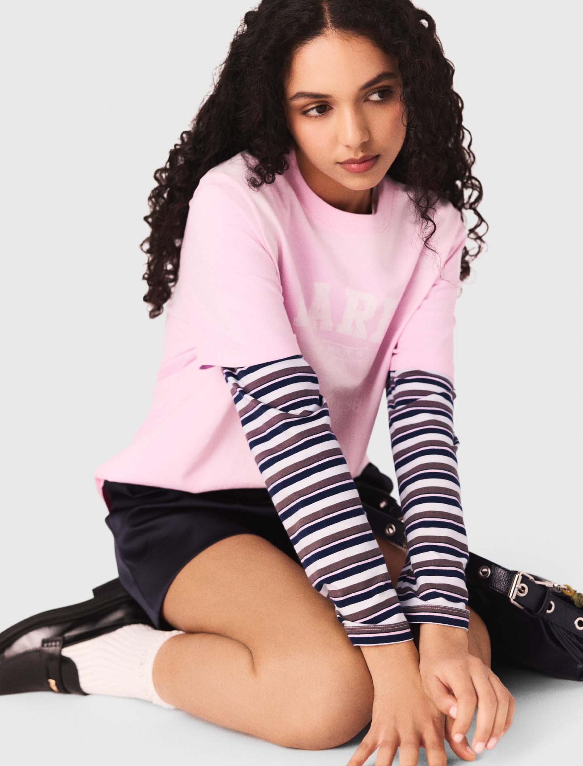 Жіноча рожева футболка з морським принтом