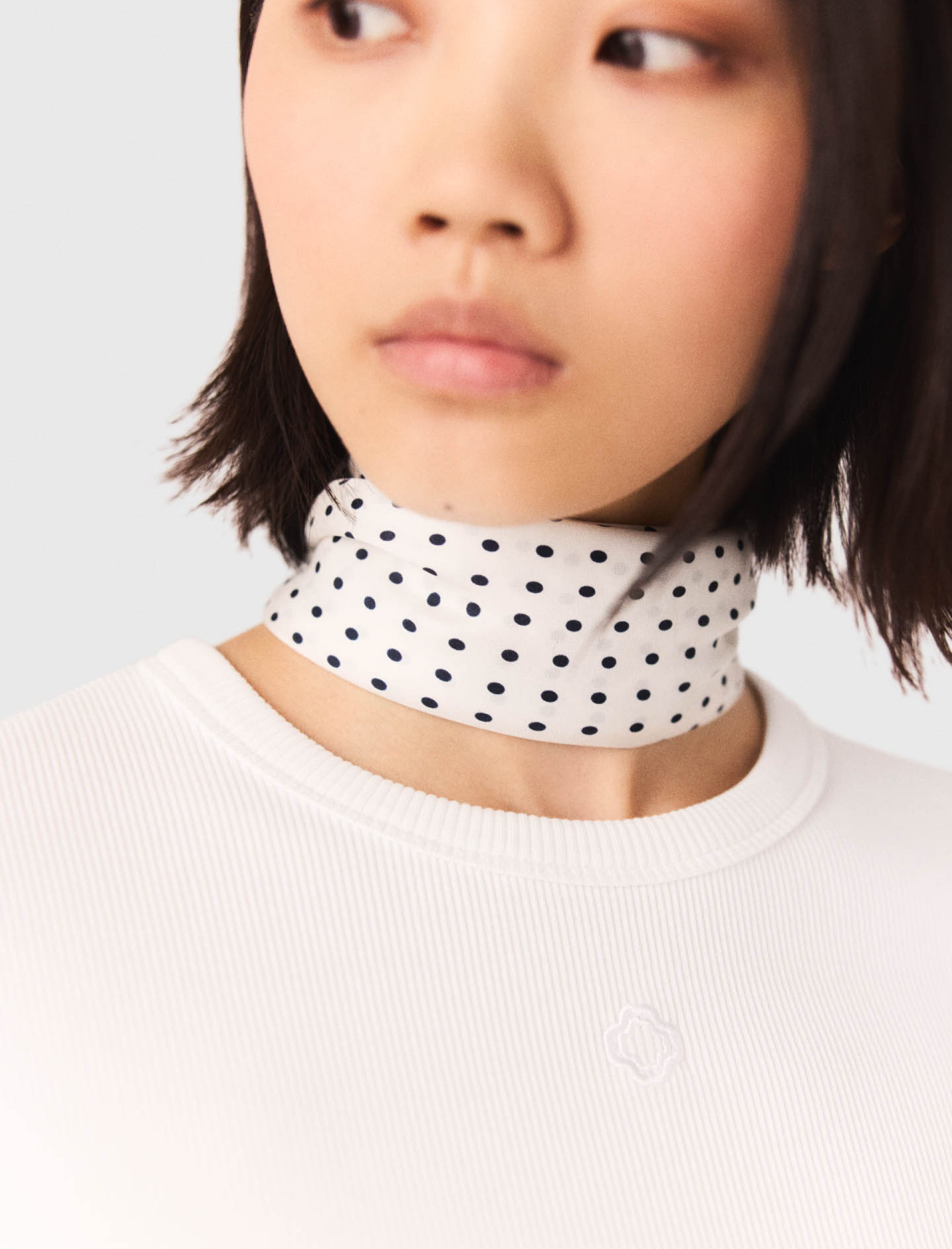 Жіноча синя шовкова хустинка 60х60см Жіноча синя шовкова хустинка 60х60см