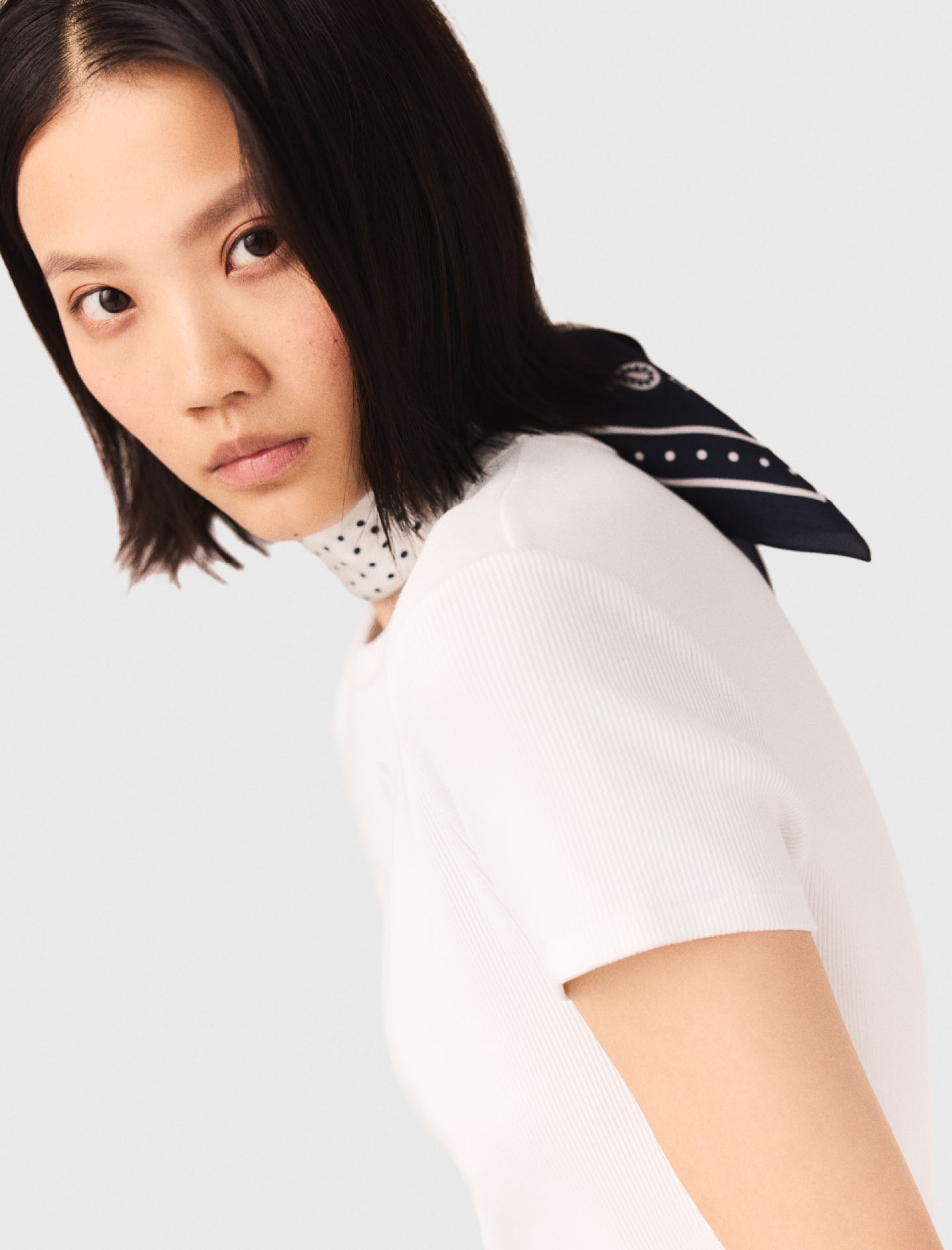 Жіноча синя шовкова хустинка 60х60см Жіноча синя шовкова хустинка 60х60см